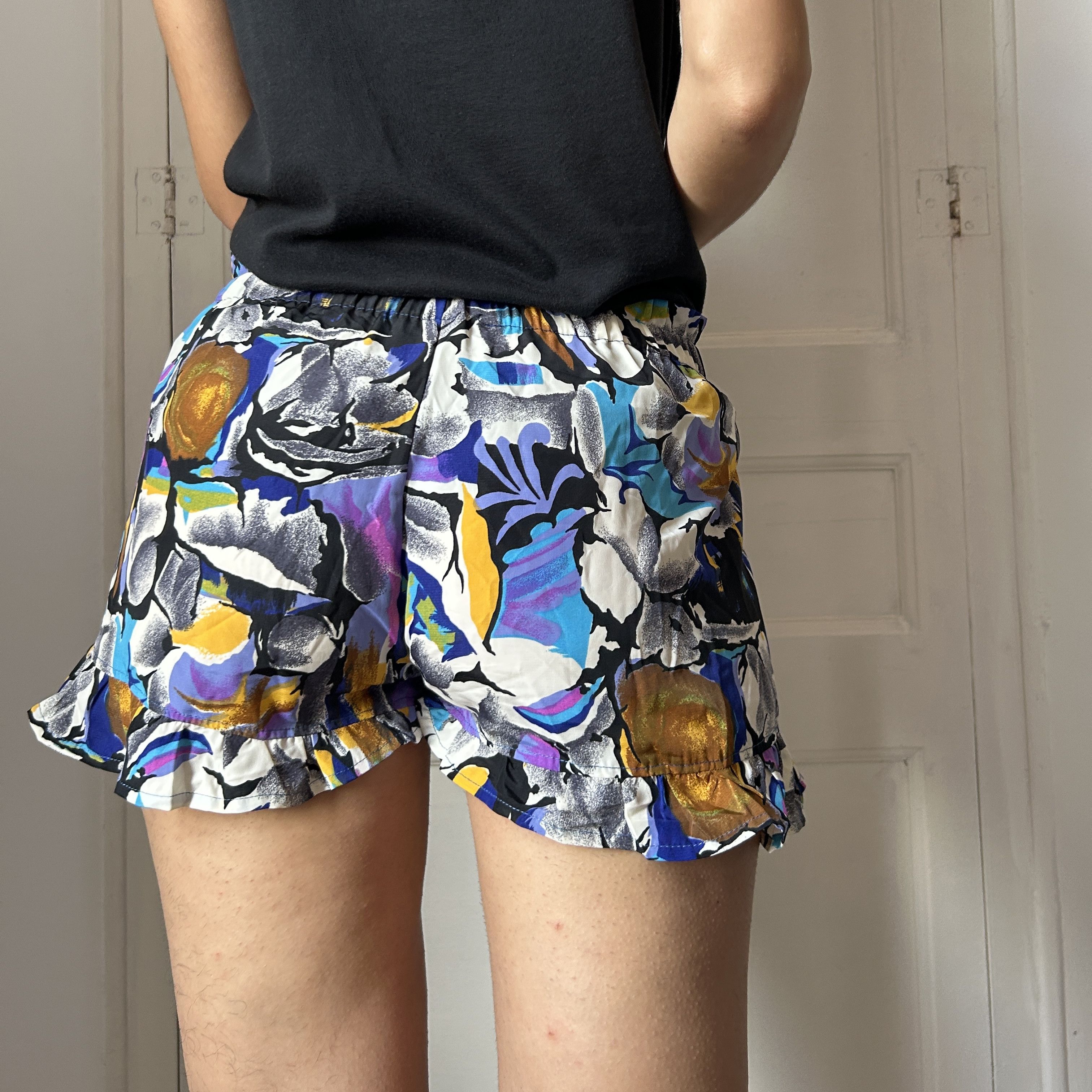 Vintage Vintage 90s Handmade Floral Ruffle abstract floral Shorts Size 28" / US 6 / IT 42 - 7 Thumbnail