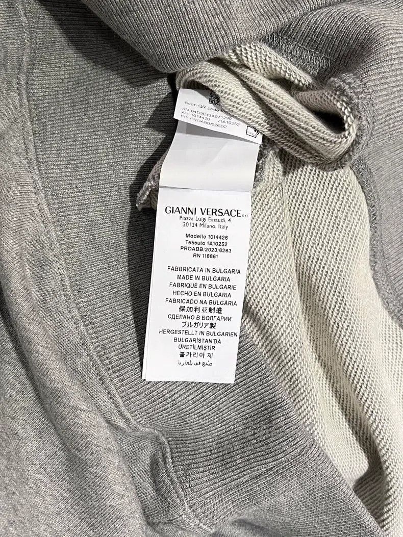 Versace Versace Cotton sweatshirt with gray letters Size US M / EU 48-50 / 2 - 7 Thumbnail