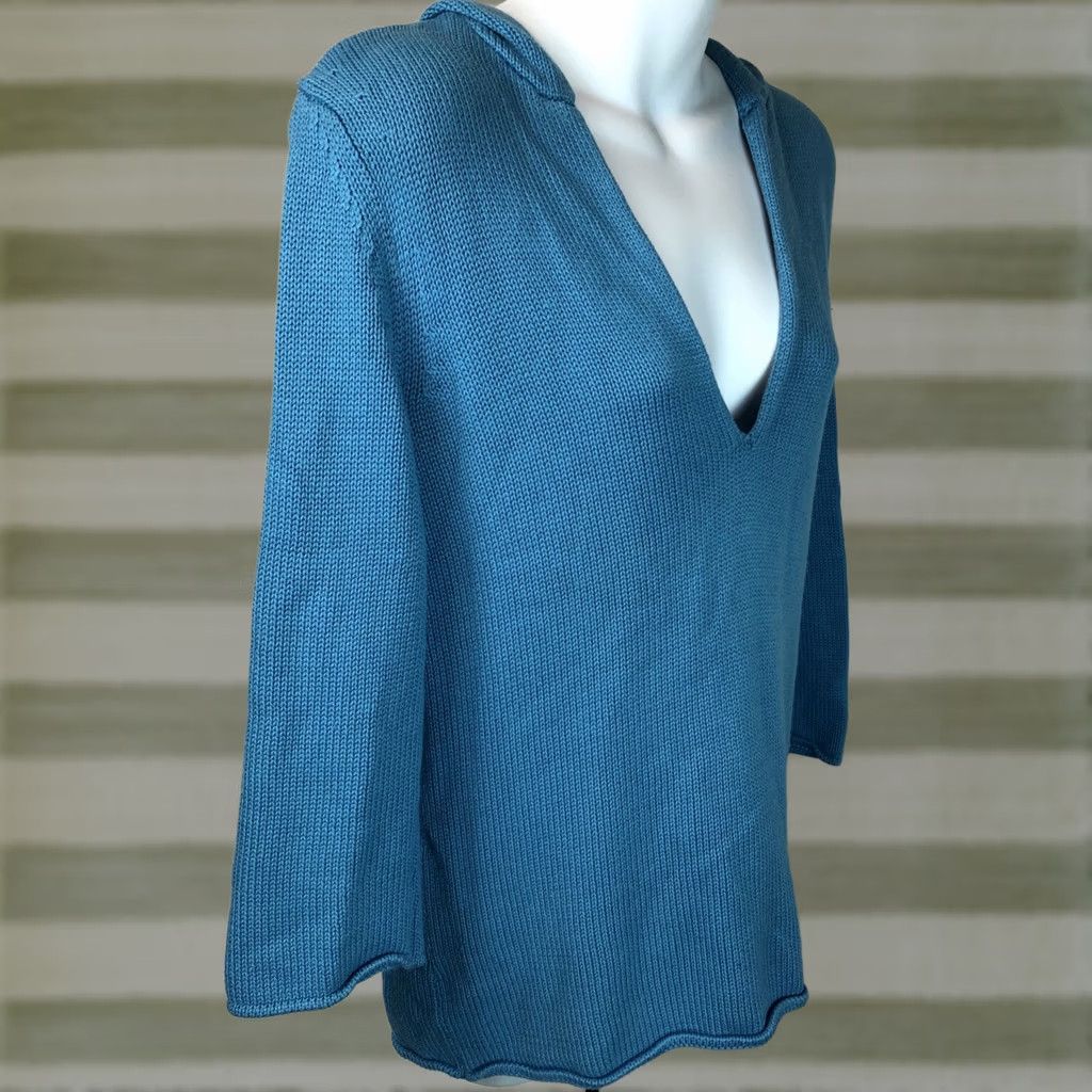 Banana Republic Banana Republic Sweater Hoodie M Blue Pullover Deep V-Neck 3/4 Sleeves Beach Size M / US 6-8 / IT 42-44 - 1 Thumbnail