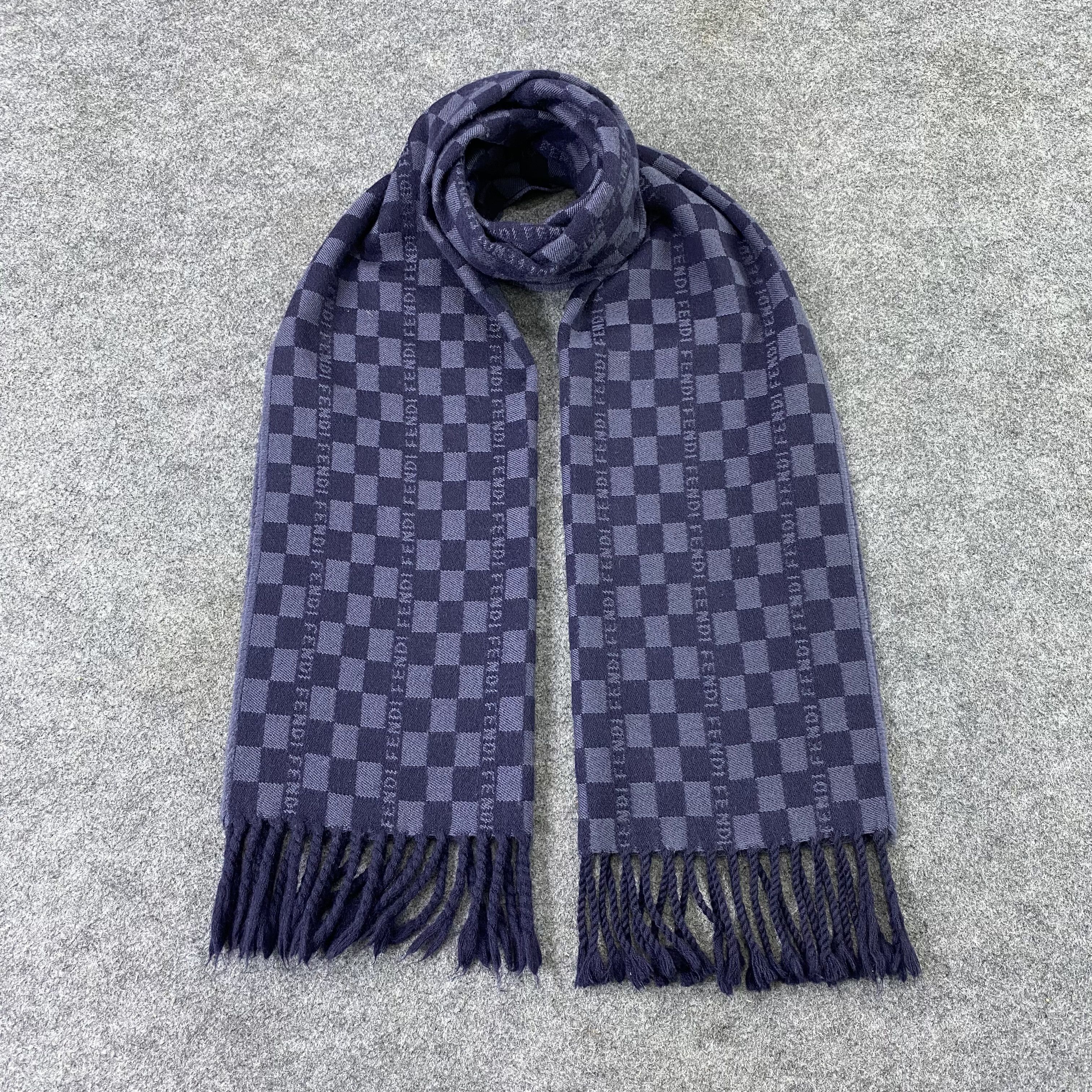 Fendi Fendi Muffler / Scarf / Neckwear - T1341 Size ONE SIZE - 1 Thumbnail