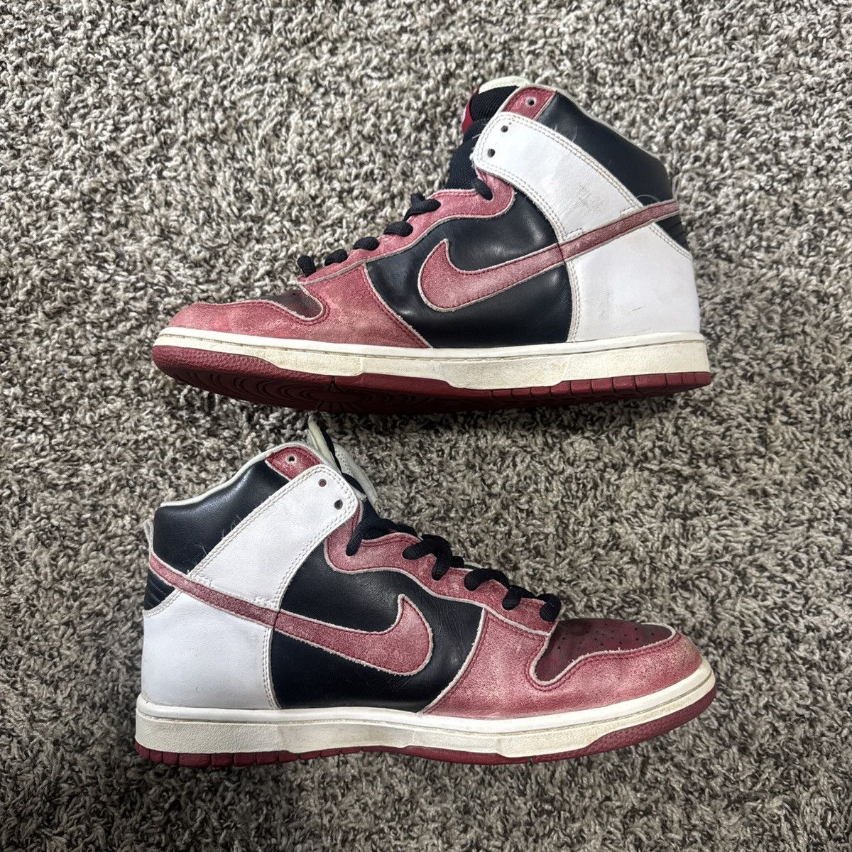 Nike Nike Dunk Jason Vorhees Dunk High Pro SB 2007 Size US 11 / EU 44 - 6 Thumbnail