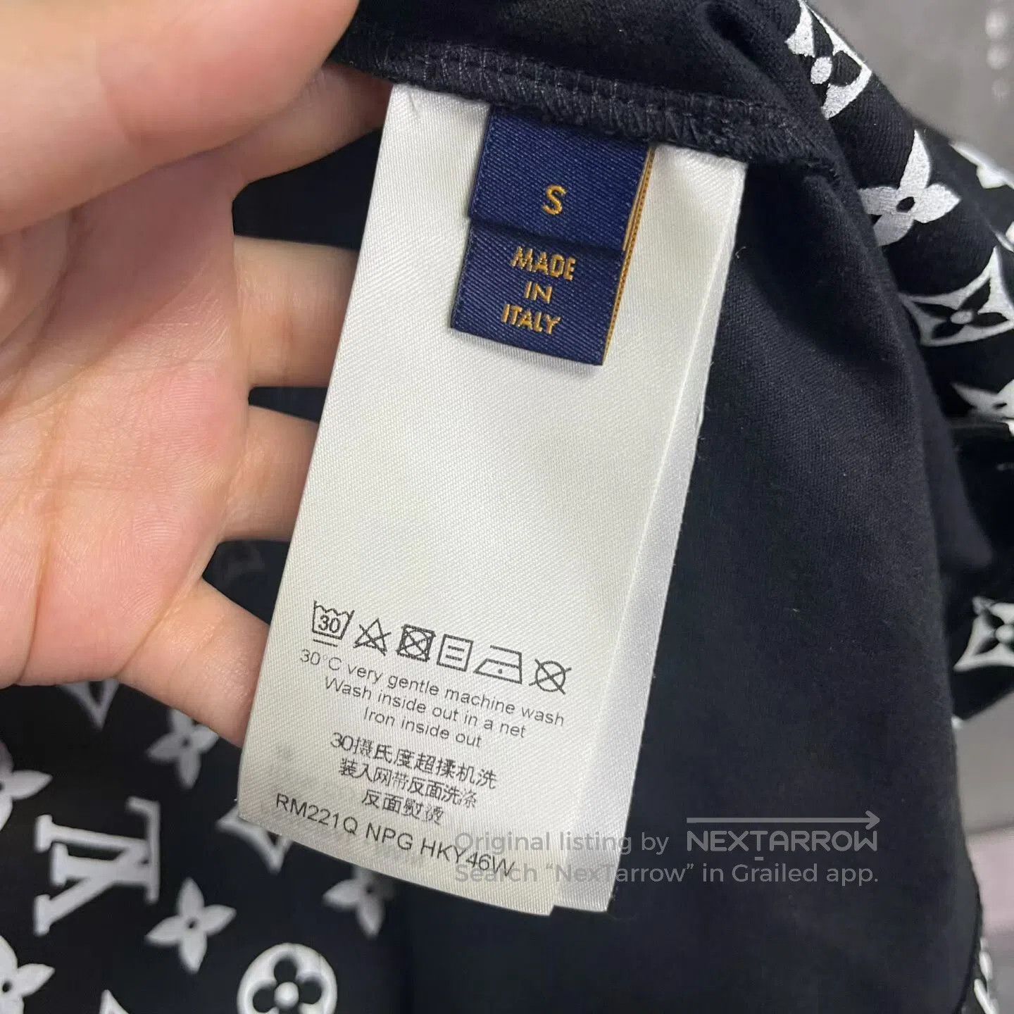 Louis Vuitton Louis Vuitton Logo-printed gradient round-neck short-sleev Size US S / EU 44-46 / 1 - 3 Thumbnail