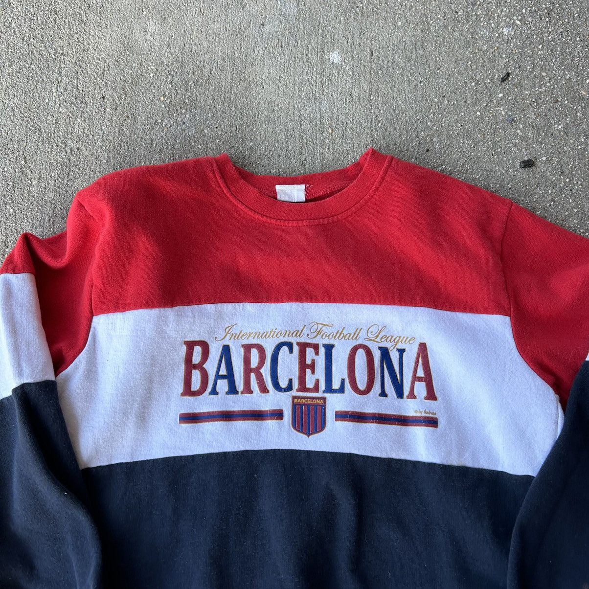 Vintage 90s Barcelona international football league sweatshirt Size US S / EU 44-46 / 1 - 2 Thumbnail