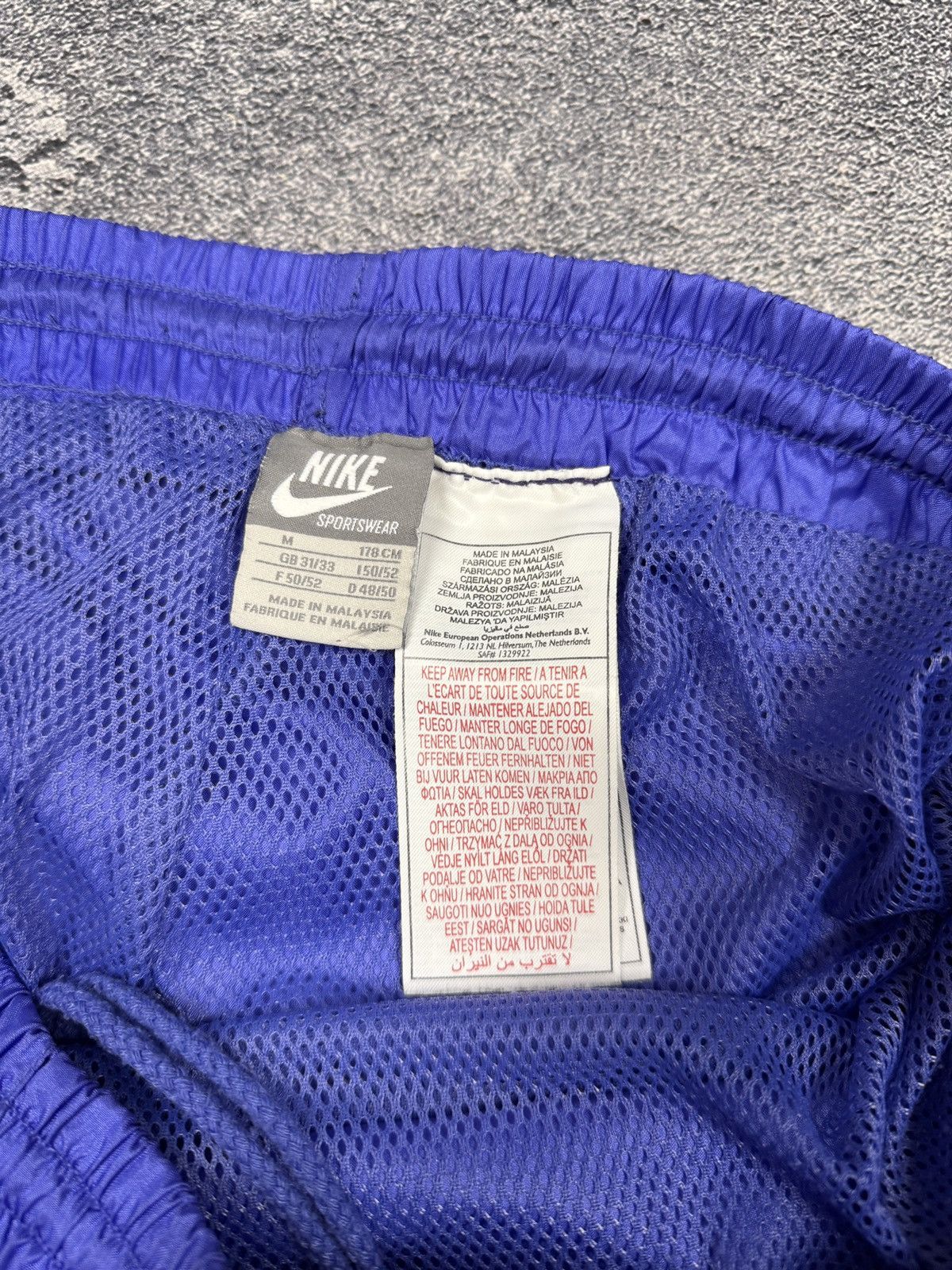 Vintage Vintage Nike track pants nylon purple 90s (size M) Size US 35 - 6 Thumbnail