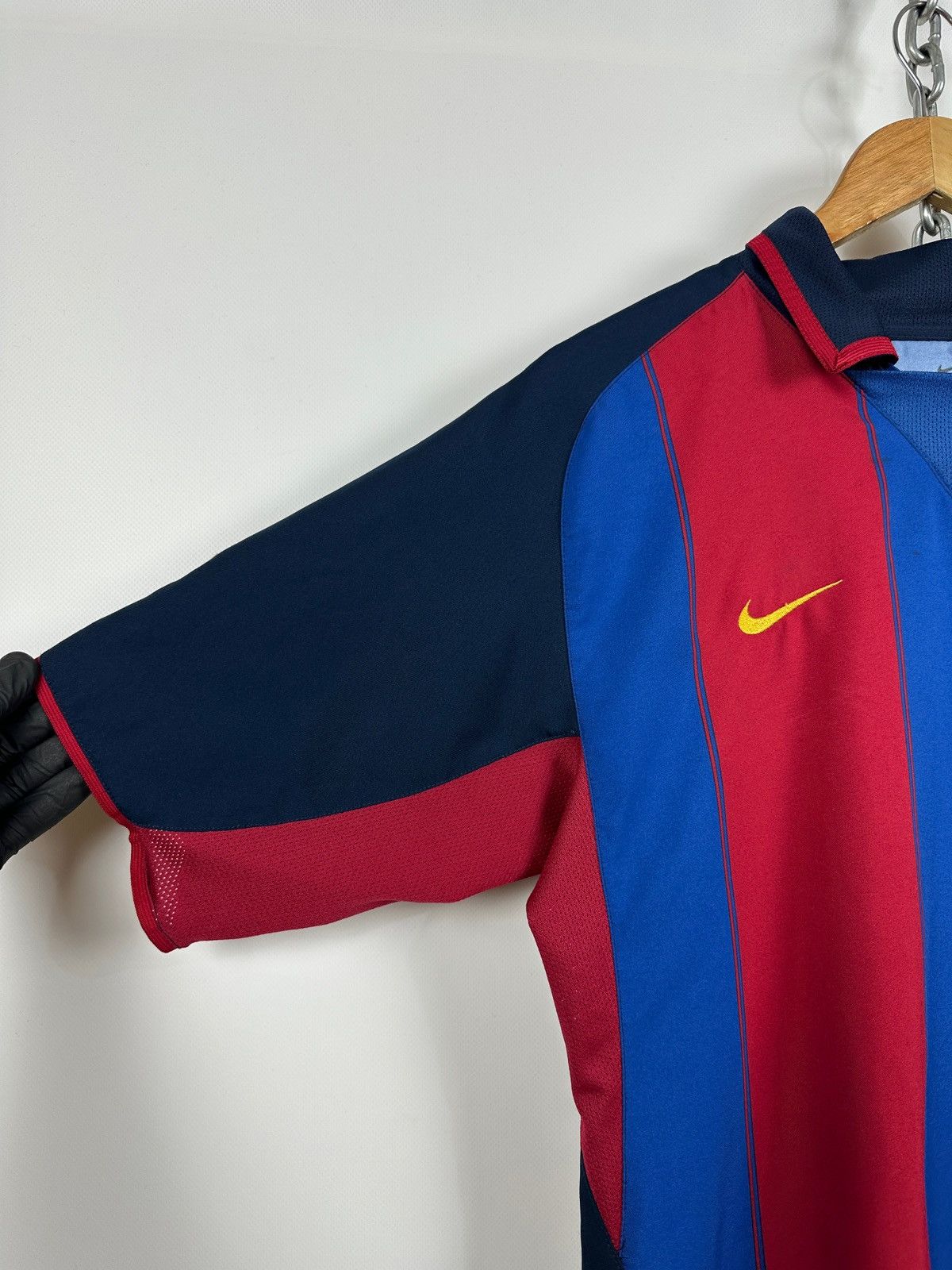 Nike 2003/04 Vintage Nike FC Barcelona Ronaldinho Soccer Jersey Size US M / EU 48-50 / 2 - 7 Thumbnail
