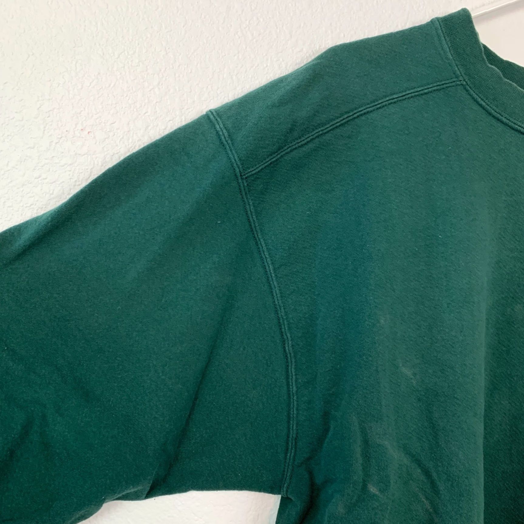Nike VINTAGE Nike Green Small Swoosh Blank Crew Sweatshirt L Men/Women? Unisex Adults. Size US L / EU 52-54 / 3 - 2 Thumbnail