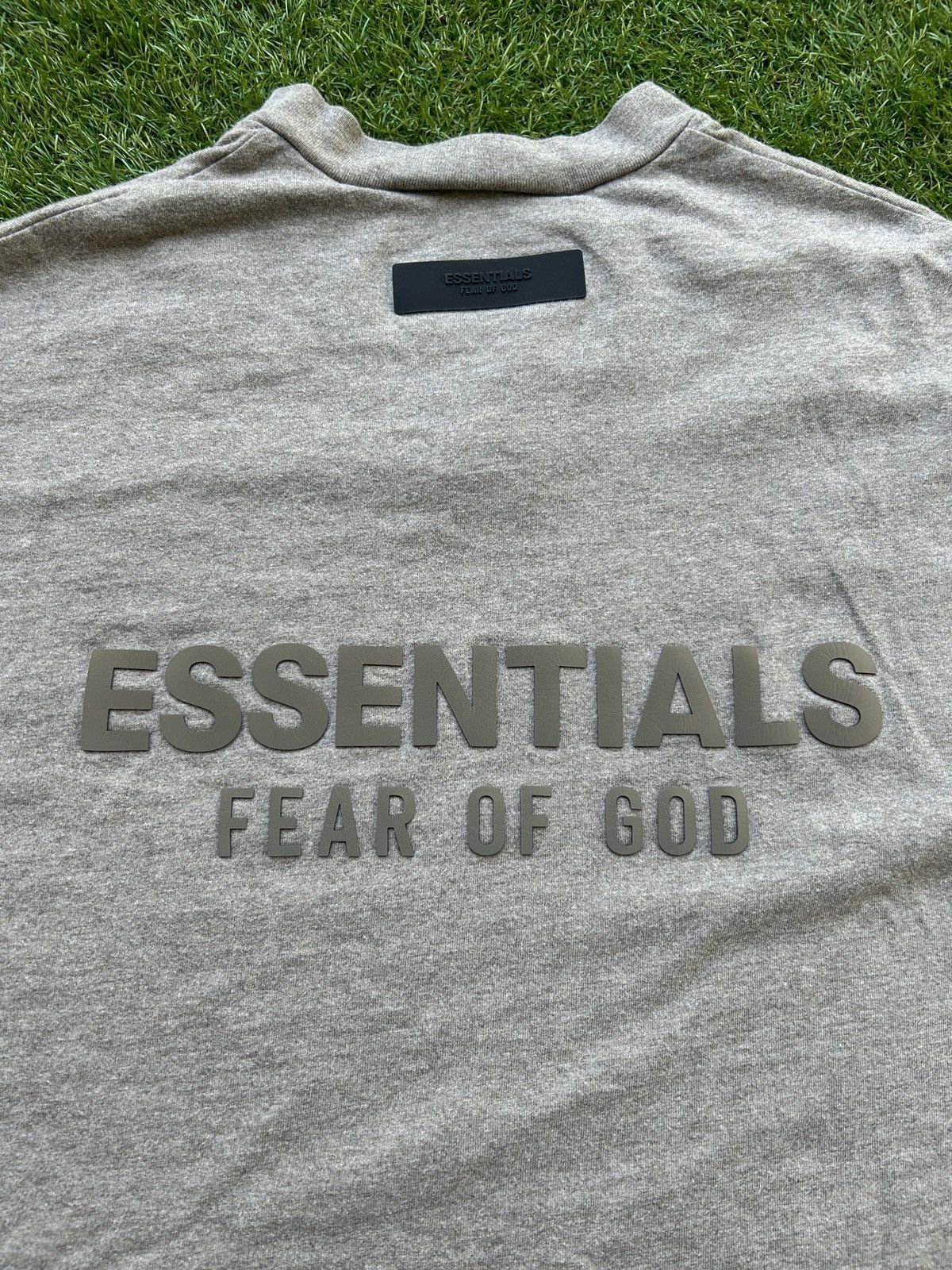 Essentials Fear of God Essentials V-Neck Boxy T-Shirt Size US S / EU 44-46 / 1 - 7 Thumbnail
