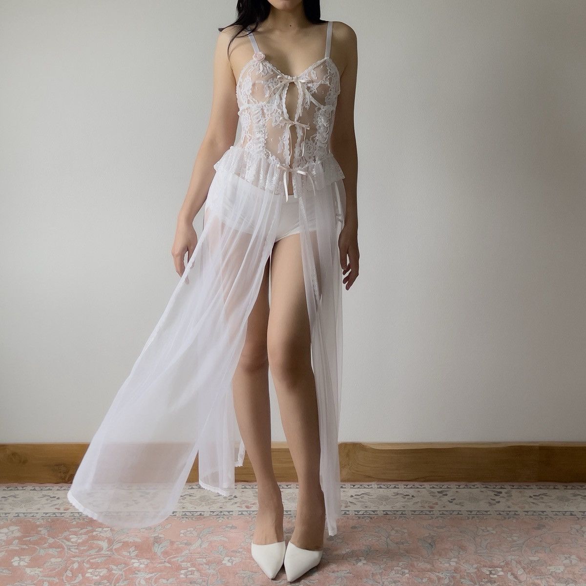 Other Frederick’s of Hollywood 90s White Lace Lingerie Gown (XS–M) Size M / US 6-8 / IT 42-44 - 8 Thumbnail