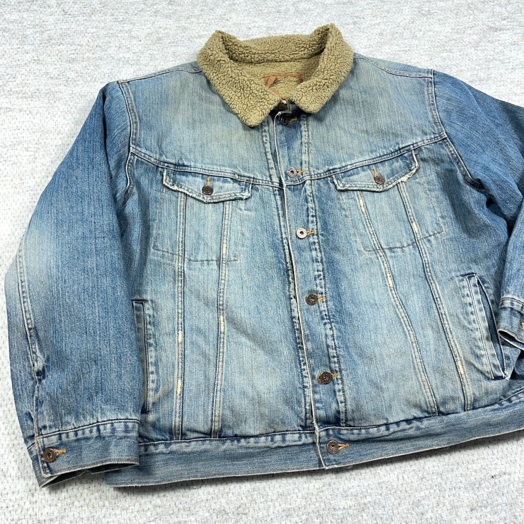 Old Navy Old Navy Denim Jacket Men 2XL Denim Jacket Mens 2XL Blue Lined Sherpa Trucker Modern Classic Casual Workwear Jacket Size US XXL / EU 58 / 5 - 2 Thumbnail