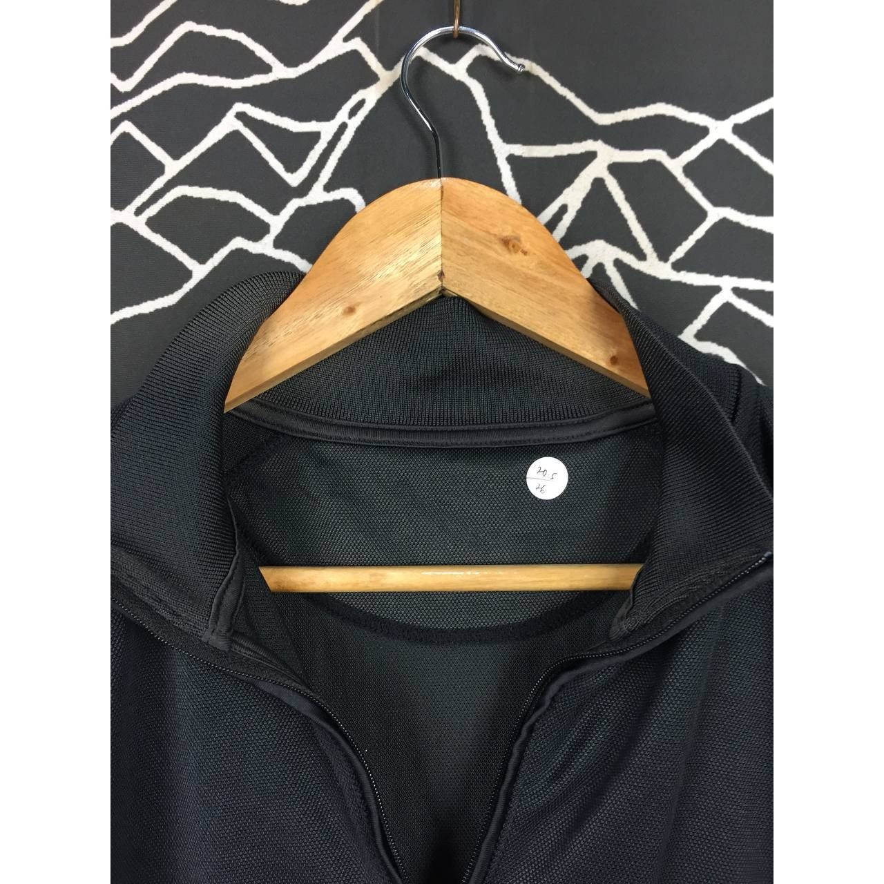 Japanese Brand × Uniqlo Uniqlo Activewear Half Zip Mock Neck Pocket Tee Size M Size US M / EU 48-50 / 2 - 6 Thumbnail