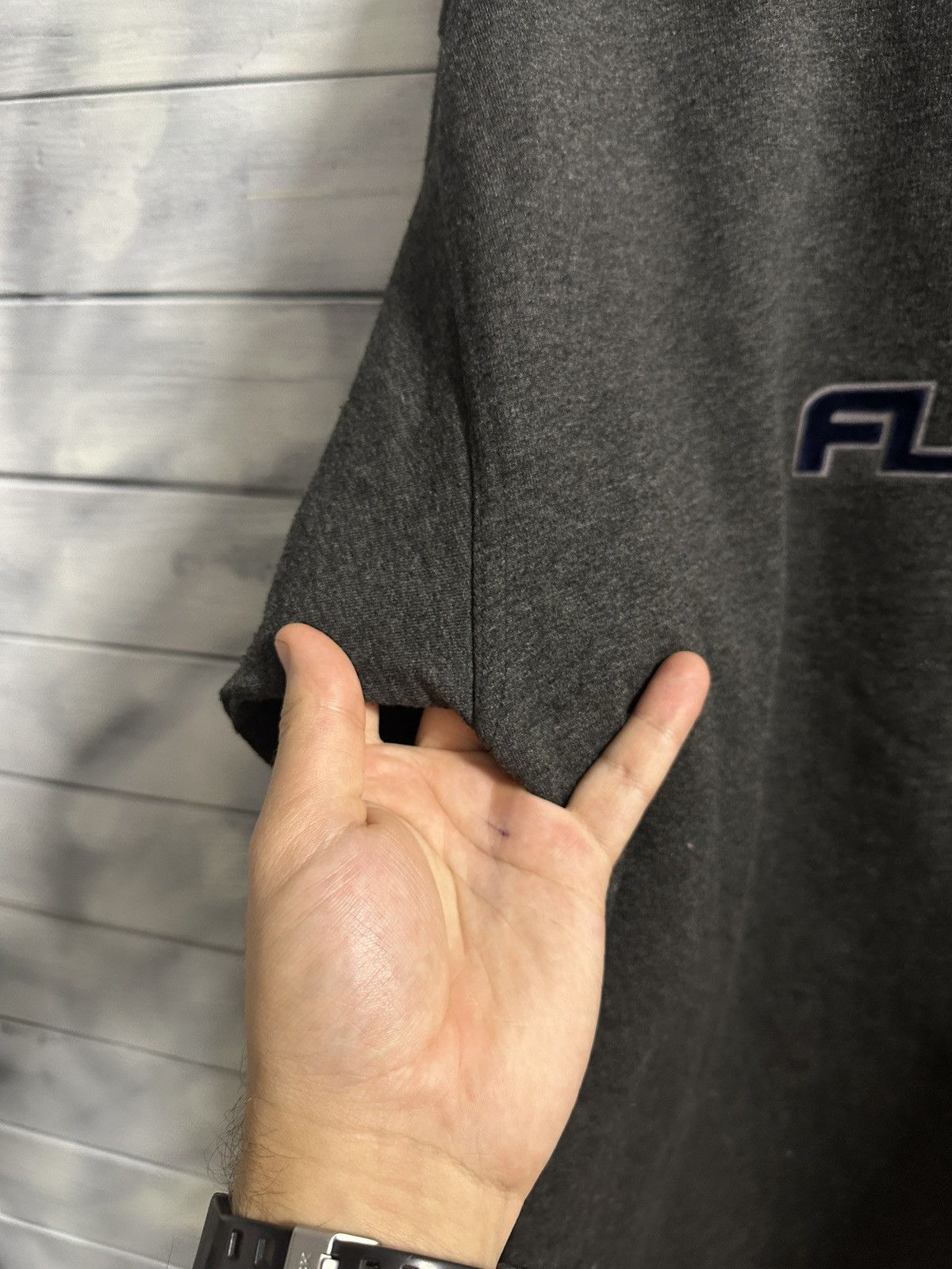 Fubu Rare Vintage Sweatshirt FUBU 1992 Surfing Size L Size US L / EU 52-54 / 3 - 6 Thumbnail