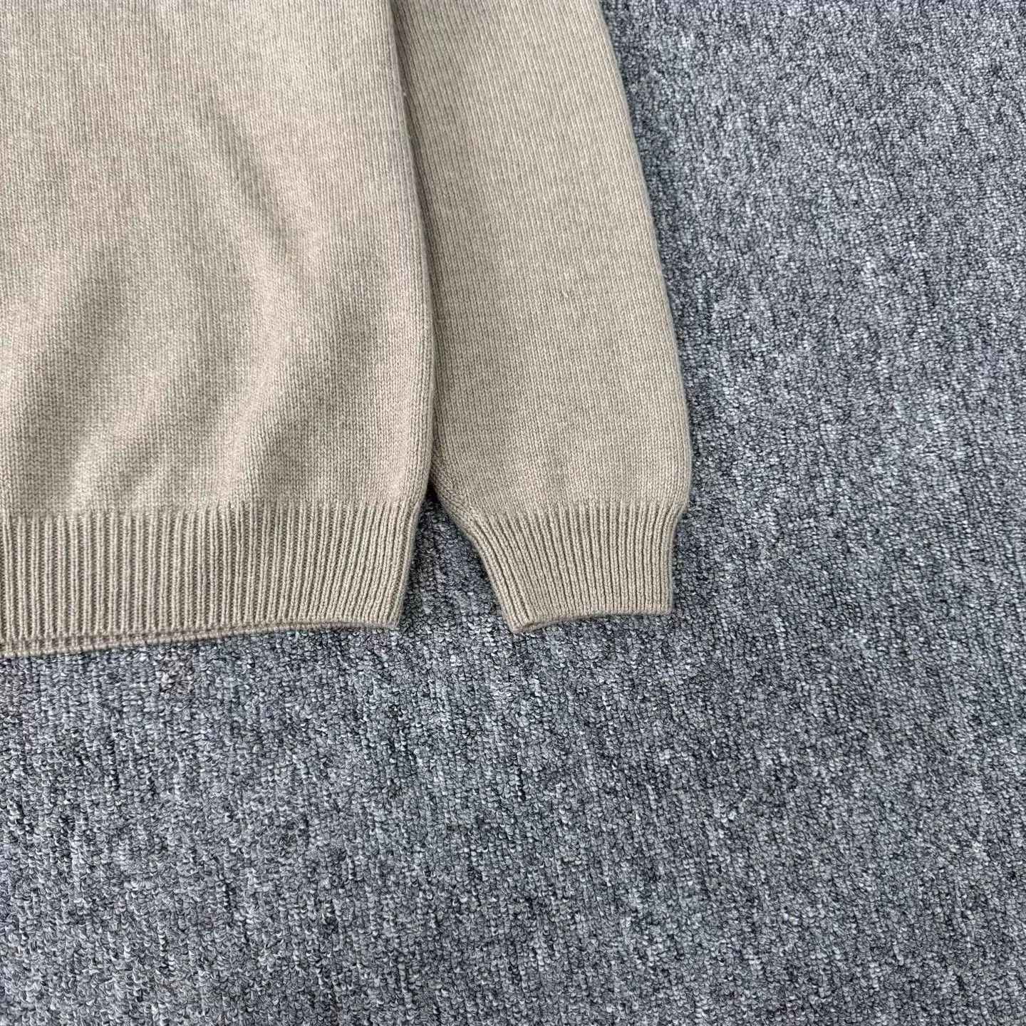Celine Celine Beige Knit Sweater XL 99 New (Triumph Arch Embroidered) Size US XL / EU 56 / 4 - 5 Thumbnail