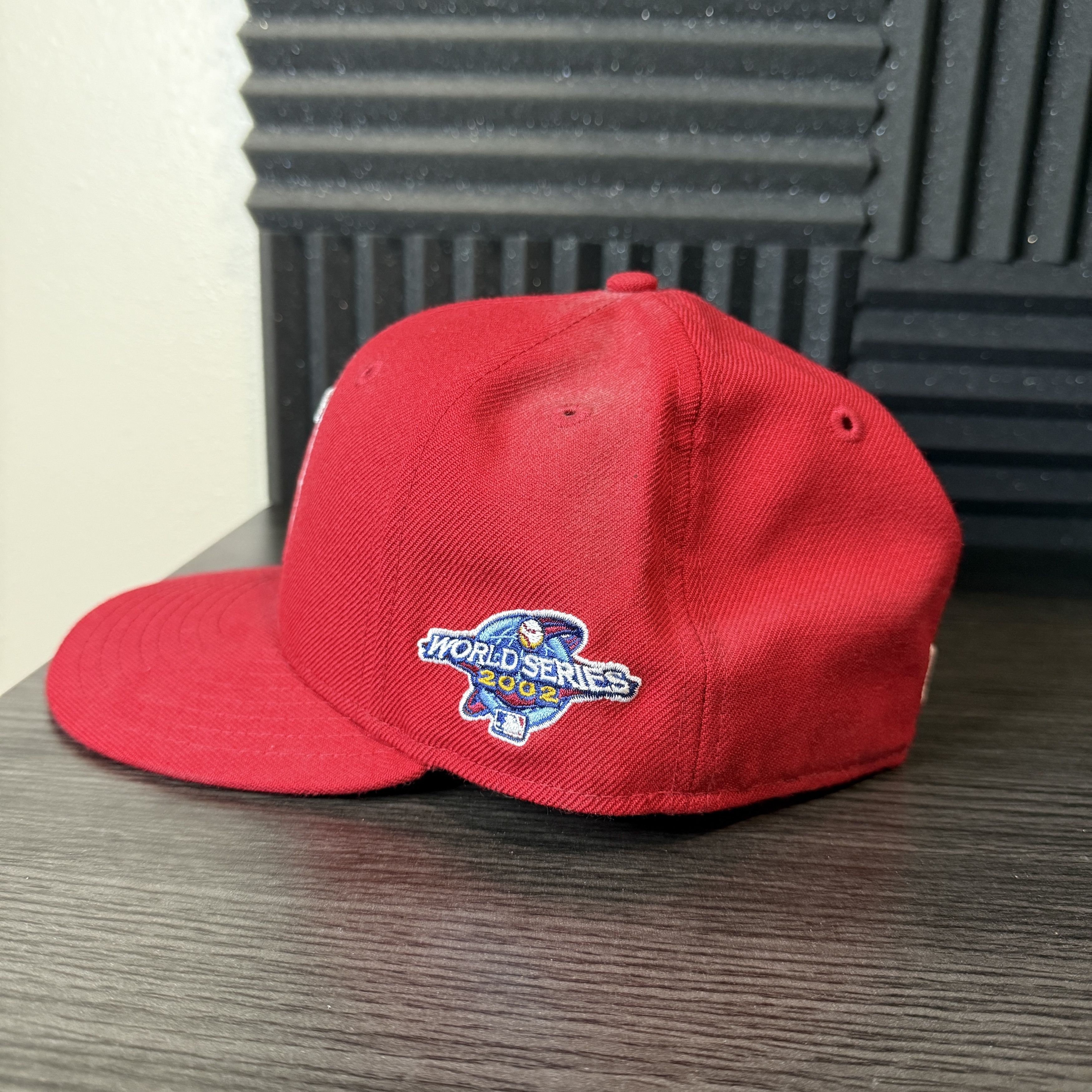 MLB Anaheim Angels Hat (2002 World Series Patch) - Size 7 3/8 Size ONE SIZE - 2 Thumbnail