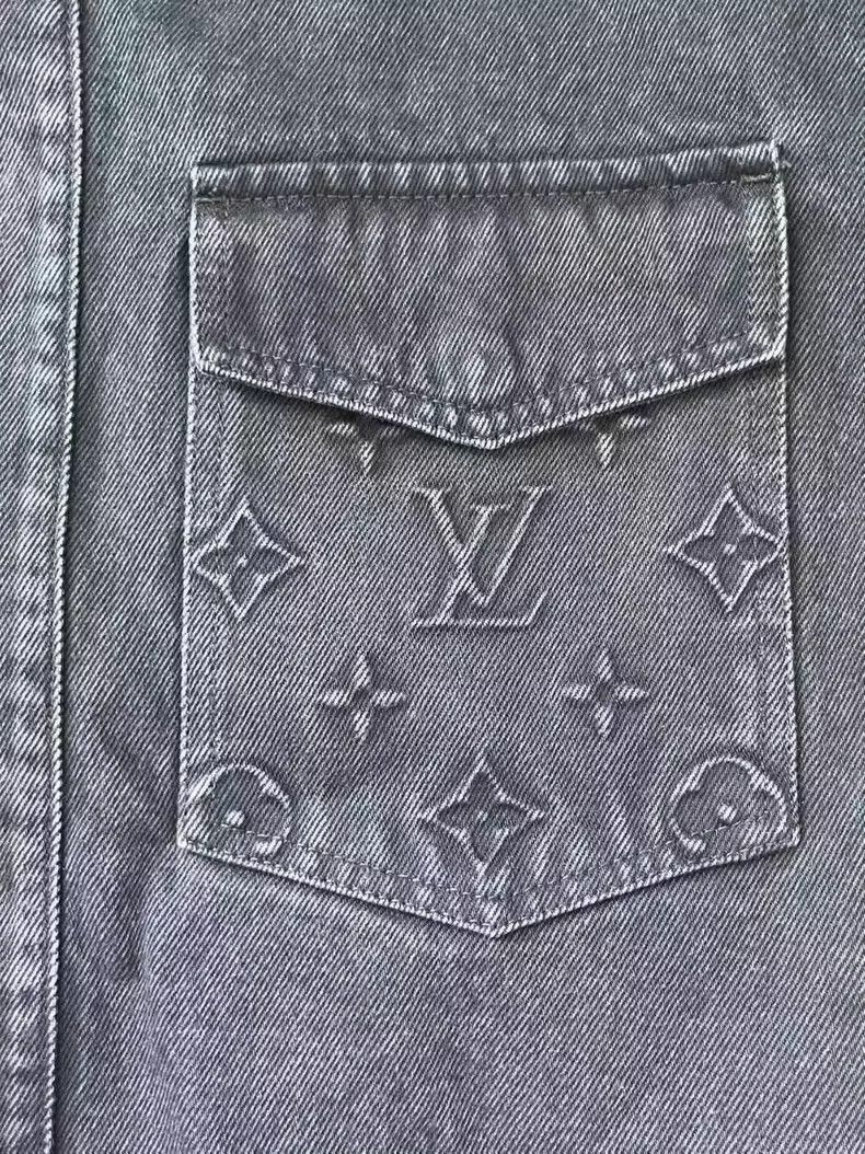 Louis Vuitton Louis Vuitton Washed Logo embossed denim jacket Size US XL / EU 56 / 4 - 3 Thumbnail