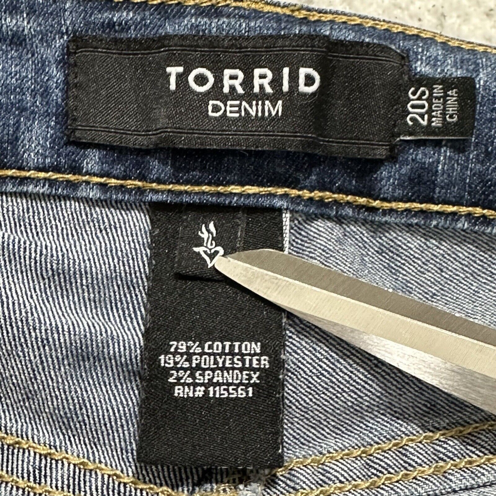 Other Torrid 20 Short Skinny Mid Rise Stretch Blue Jeans 40x28 Size 42" / US 20 - 6 Thumbnail