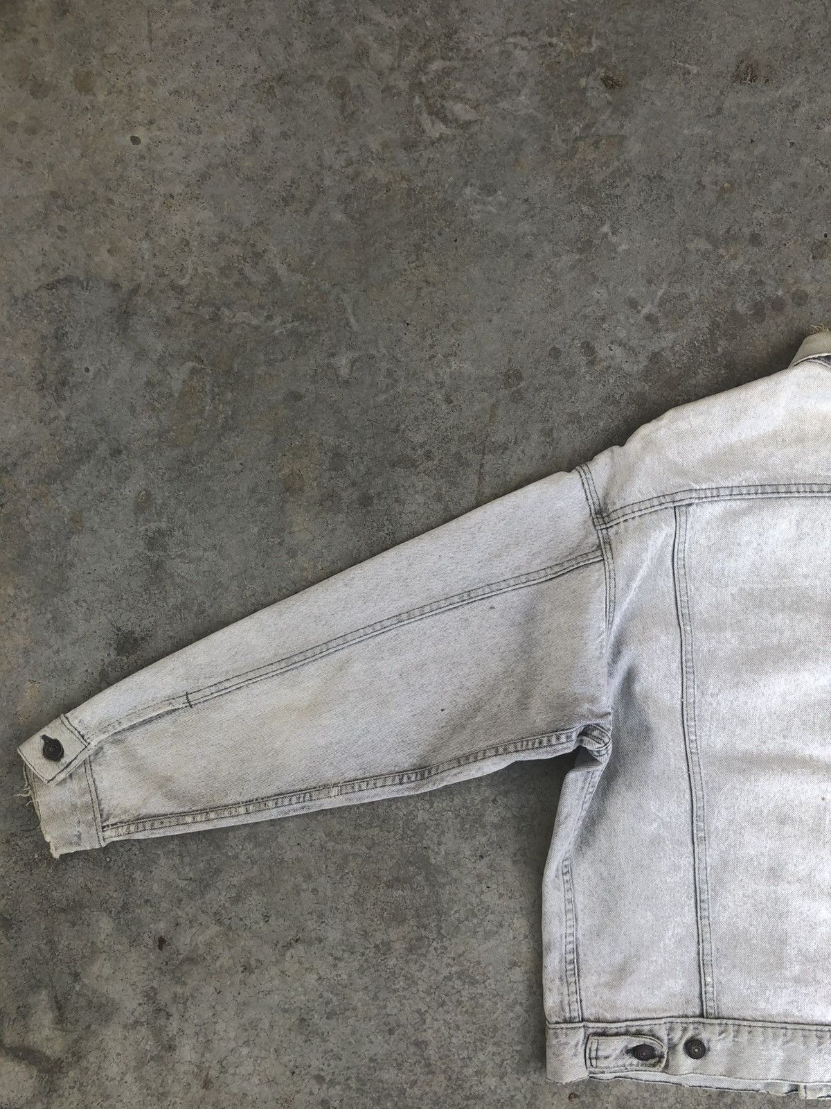 Levi's Vintage 80’s Levis Denim Jacket Distressed Size US L / EU 52-54 / 3 - 10 Thumbnail