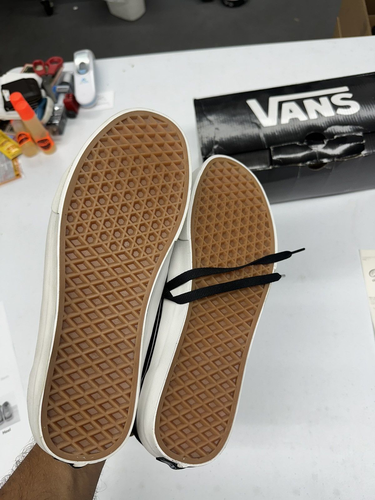 Vans Vans Old Skool Reissue Pig Suede Black size 9 Size US 9 / EU 42 - 5 Thumbnail