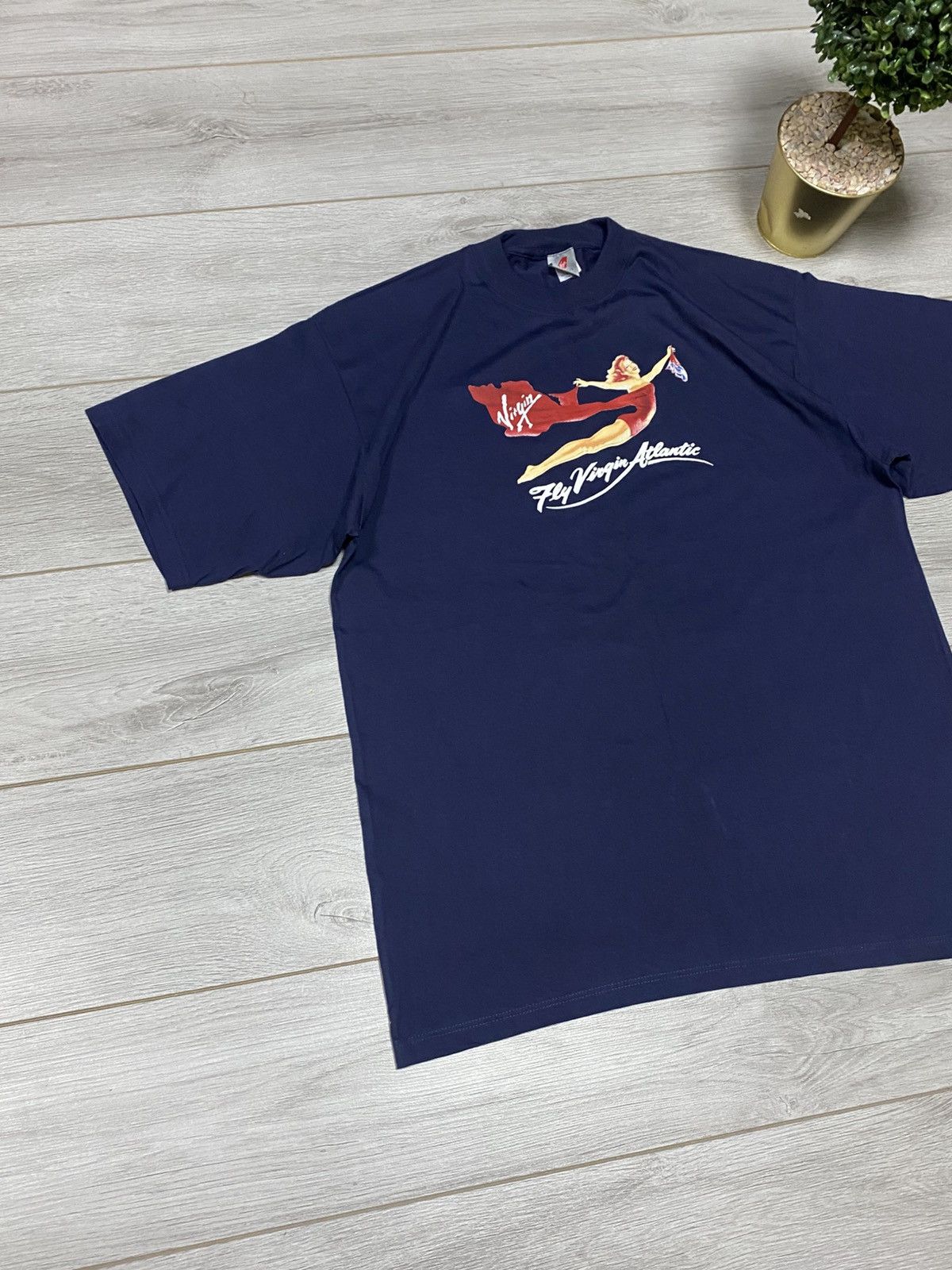 Band Tees 🛩️ Vintage 90s Virgin Atlantic logo t-shirt Airplane Company Size US XL / EU 56 / 4 - 7 Thumbnail