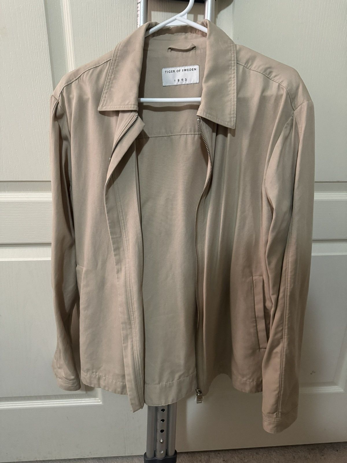 Tiger of Sweden Light weight jacket Size US L / EU 52-54 / 3 - 1 Thumbnail