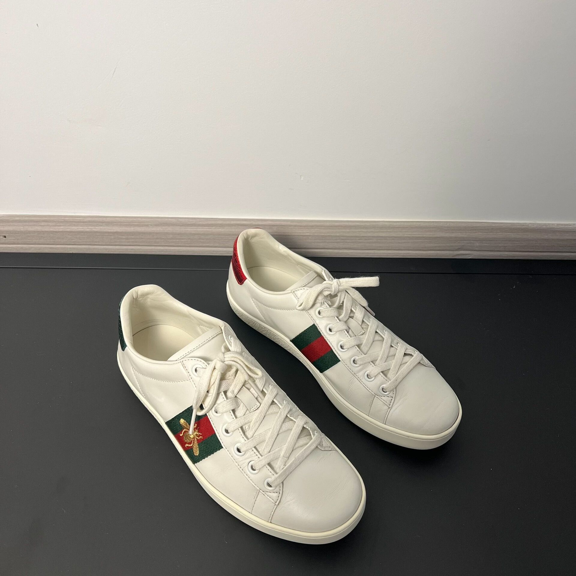 gucci white bee platform sneakers size 37.5