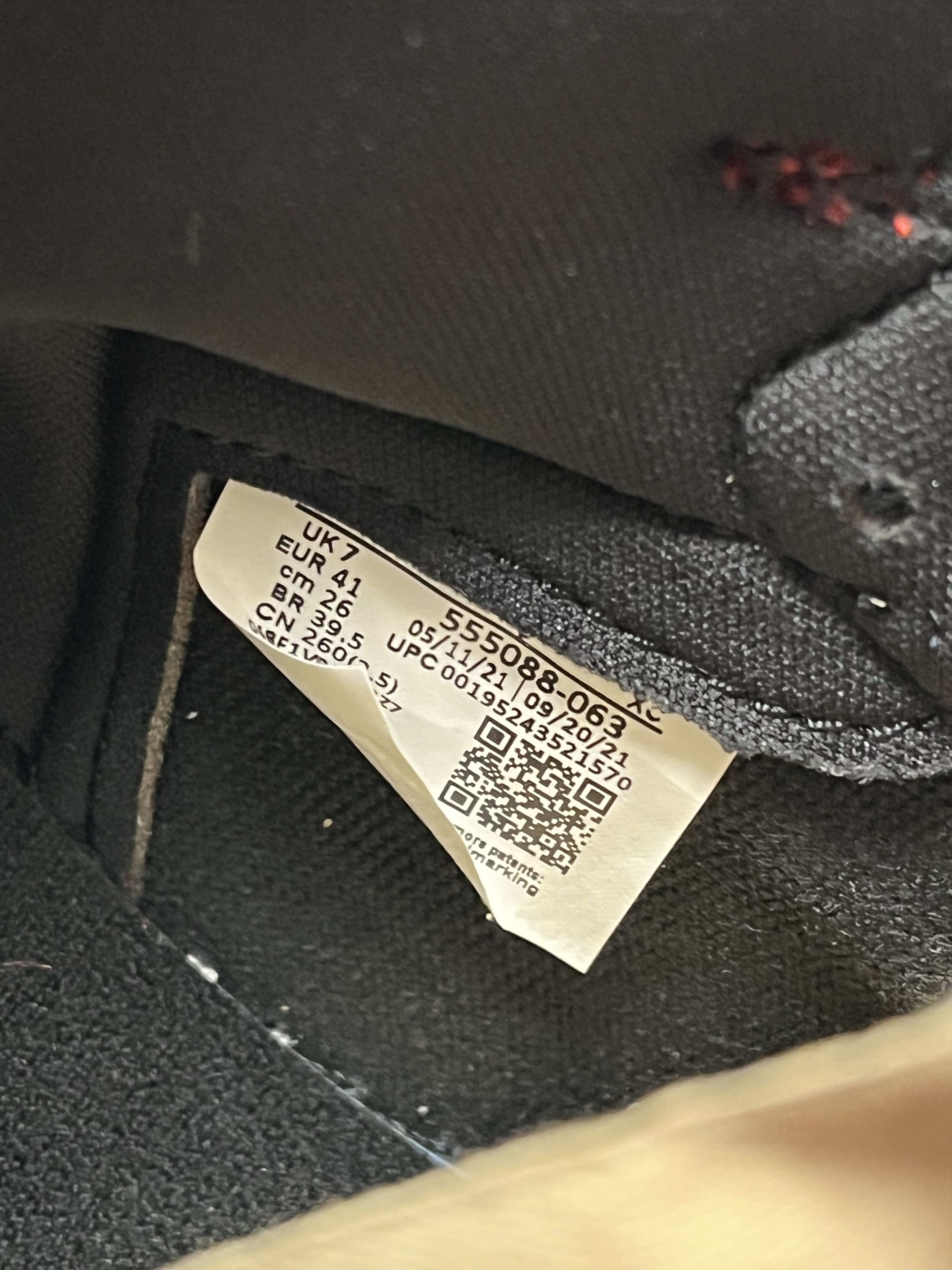 Nike Air Jordan 1 Retro High Patent Bred Size US 8 / EU 41 - 6 Thumbnail
