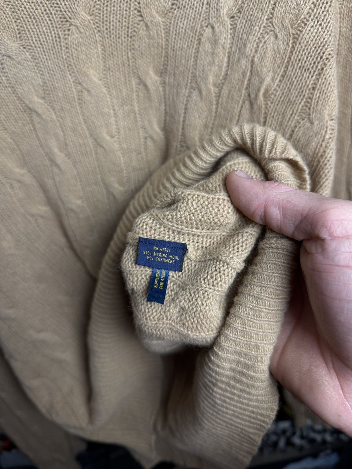 Polo Ralph Lauren Polo Ralph Lauren V Neck Cable Knit Sweater Size US L / EU 52-54 / 3 - 9 Thumbnail