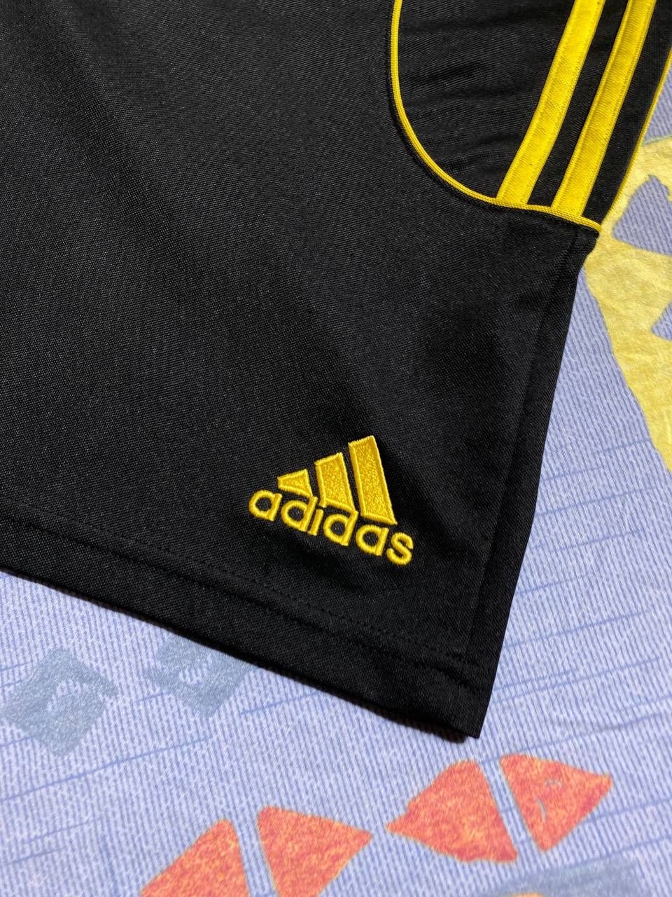 Adidas Vintage Adidas Shorts Y2K Streetwear Size US 32 / EU 48 - 4 Thumbnail