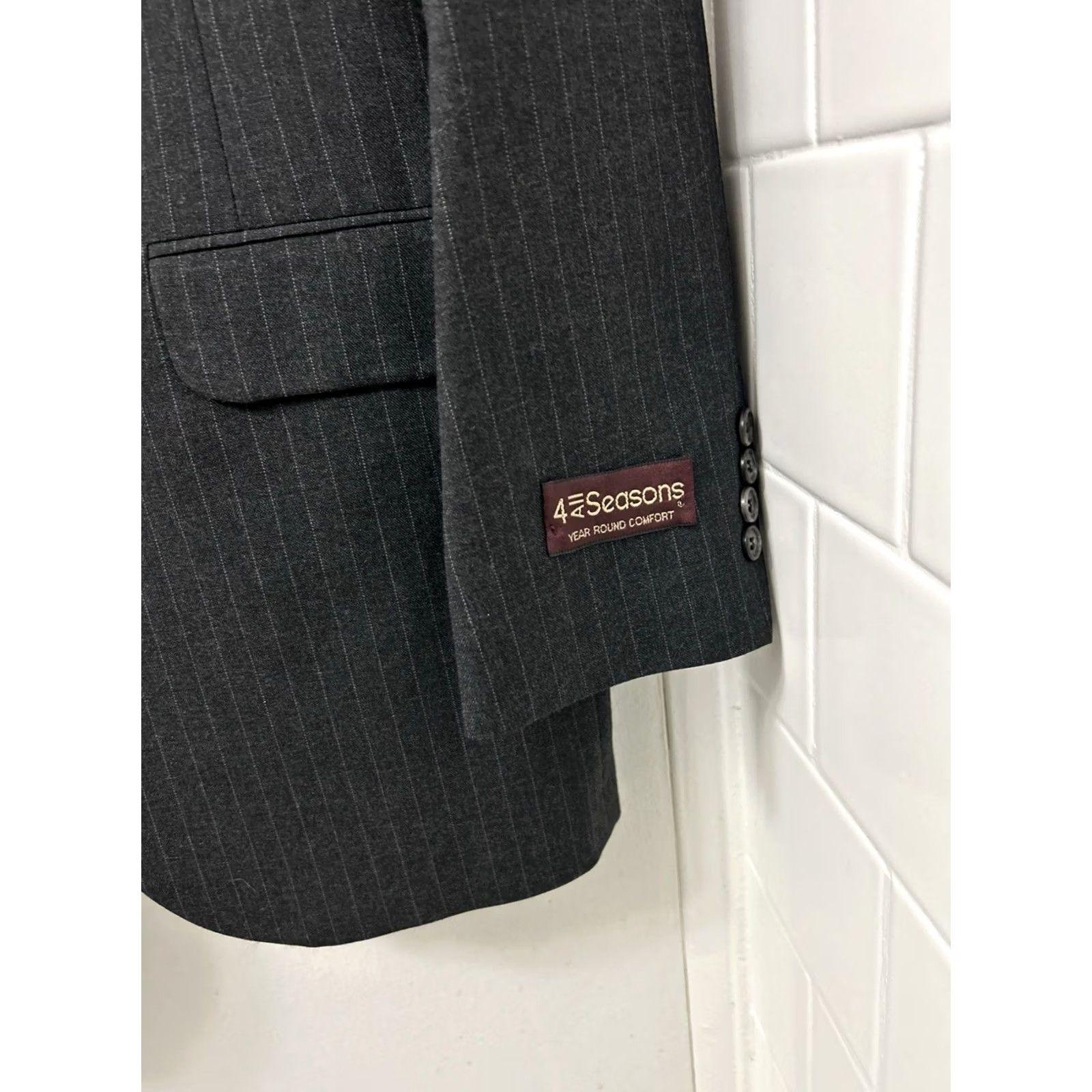 Vintage VTG Brooke & Deane Blazer Mens 40 Gray Pinstripe Wool Jacket USA NWT Two-Button Notch Lining Polyester 32” Long Formal Business Size 40R - 4 Thumbnail