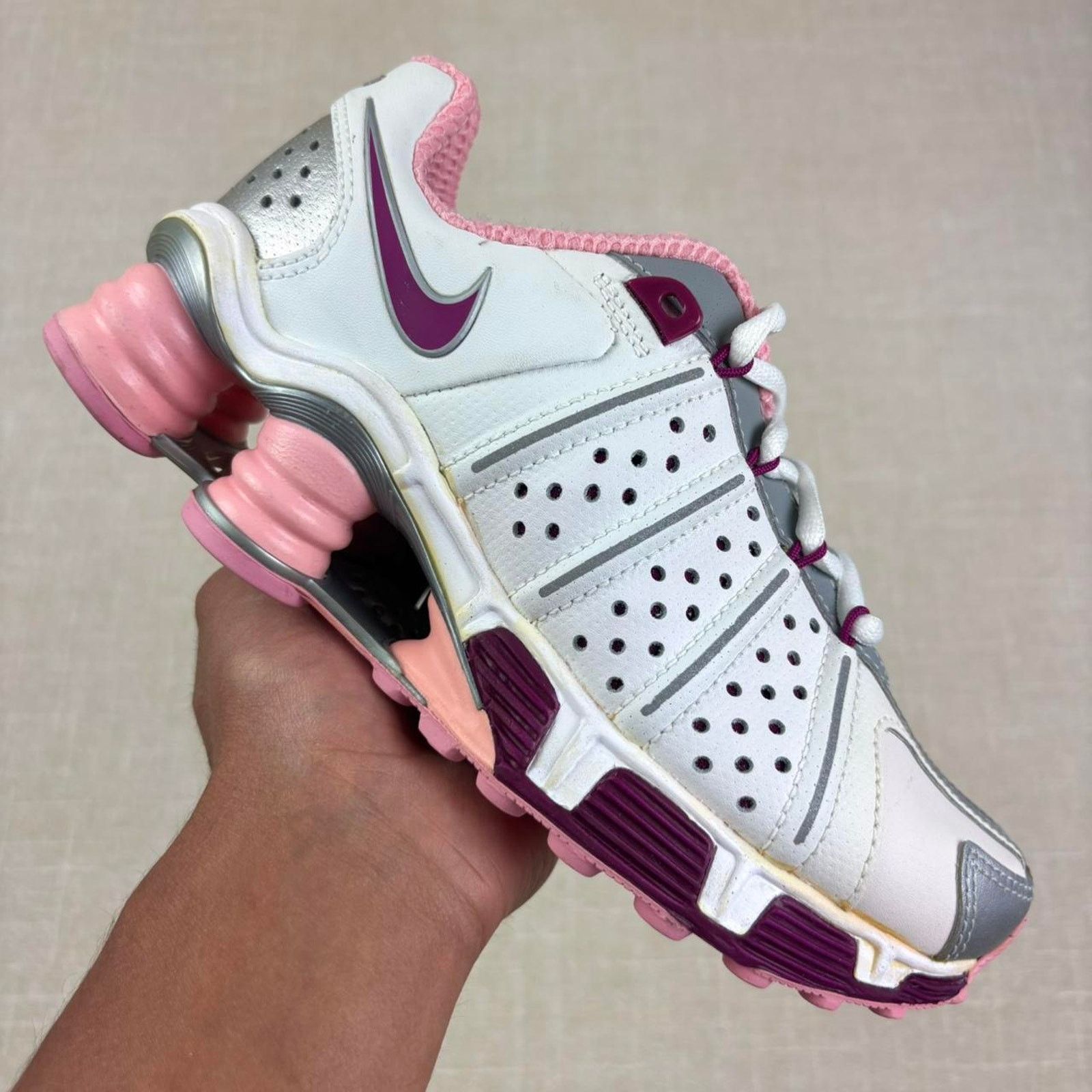 Nike 💝 2005 Nike Shox Cognescenti Lea “White Raspberry” 5.5W Size US 5.5 / IT 35.5 - 1 Thumbnail