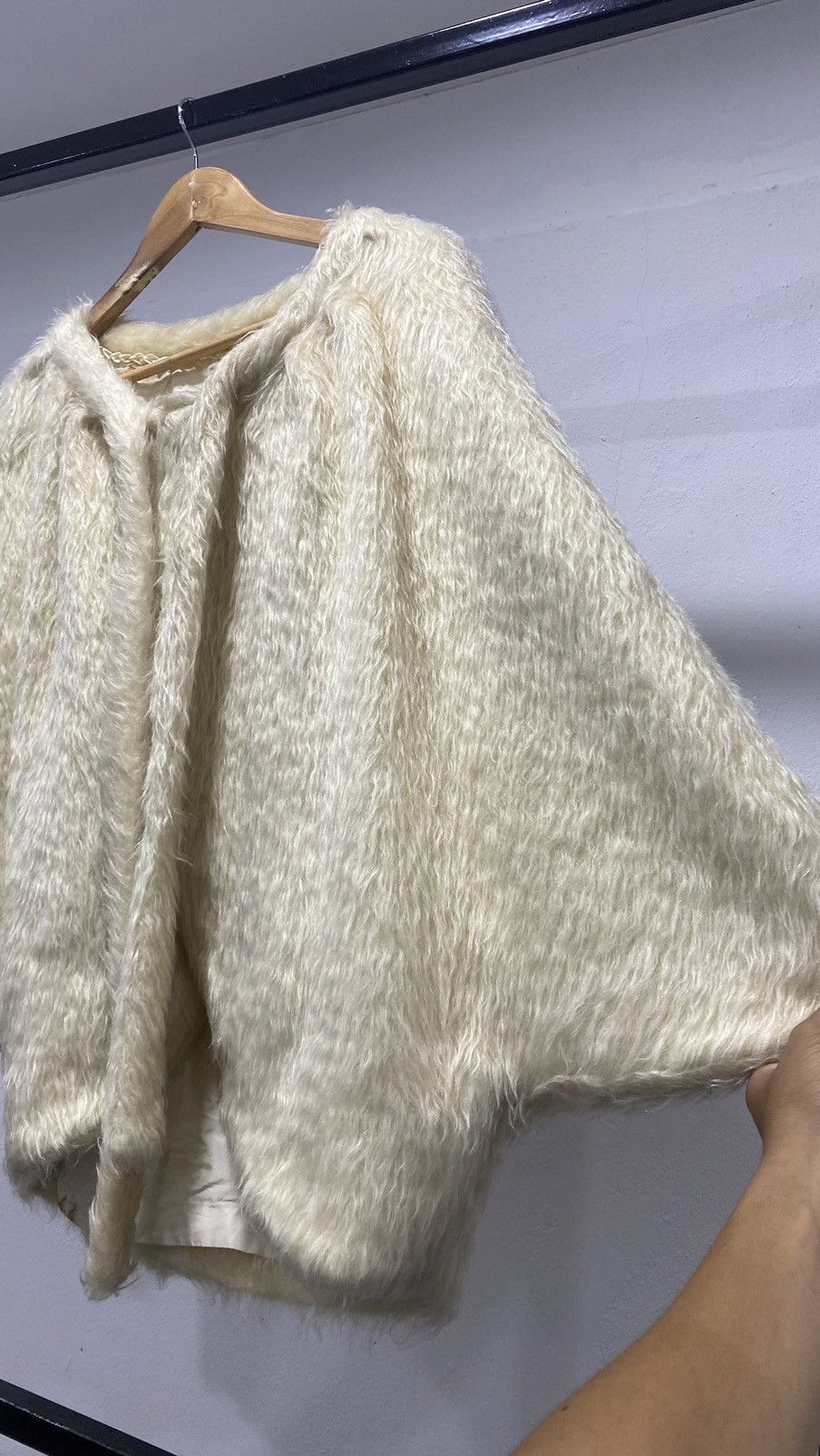 Other Vintage Cloaks Capes Fur Shaggy Punk Grunge Partina Mink Size ONE SIZE - 11 Thumbnail