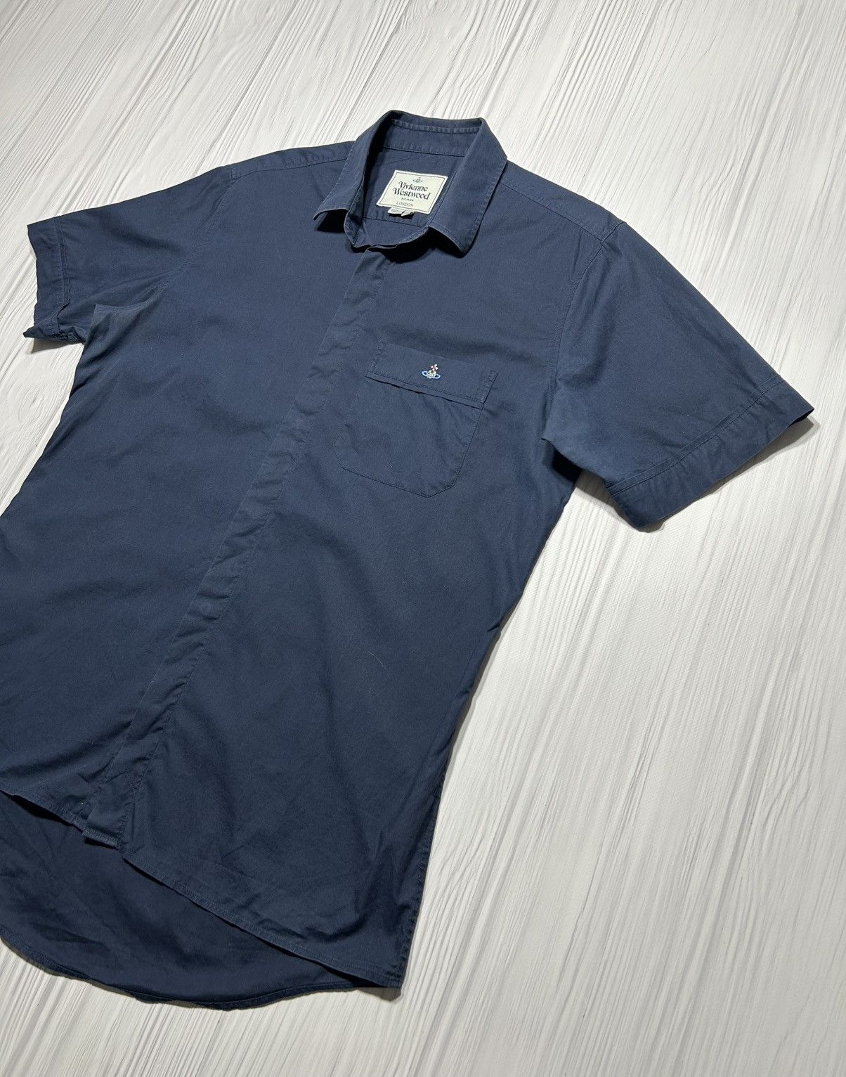 Vivienne Westwood Vivienne Westwood London Short Sleeve Shirt Size 52 Size US L / EU 52-54 / 3 - 2 Thumbnail