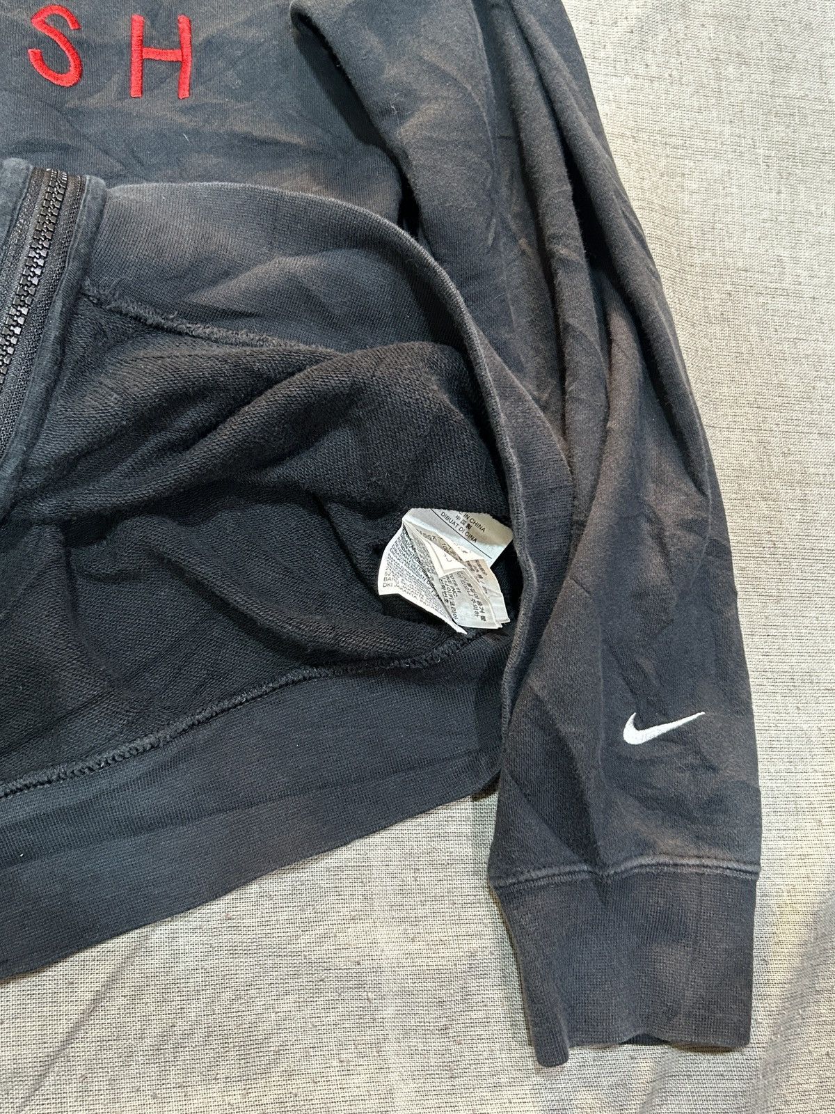 Nike NIKE Sportswear Swoosh Zip-Up Hoodie CT7360 010 Size US XL / EU 56 / 4 - 5 Thumbnail