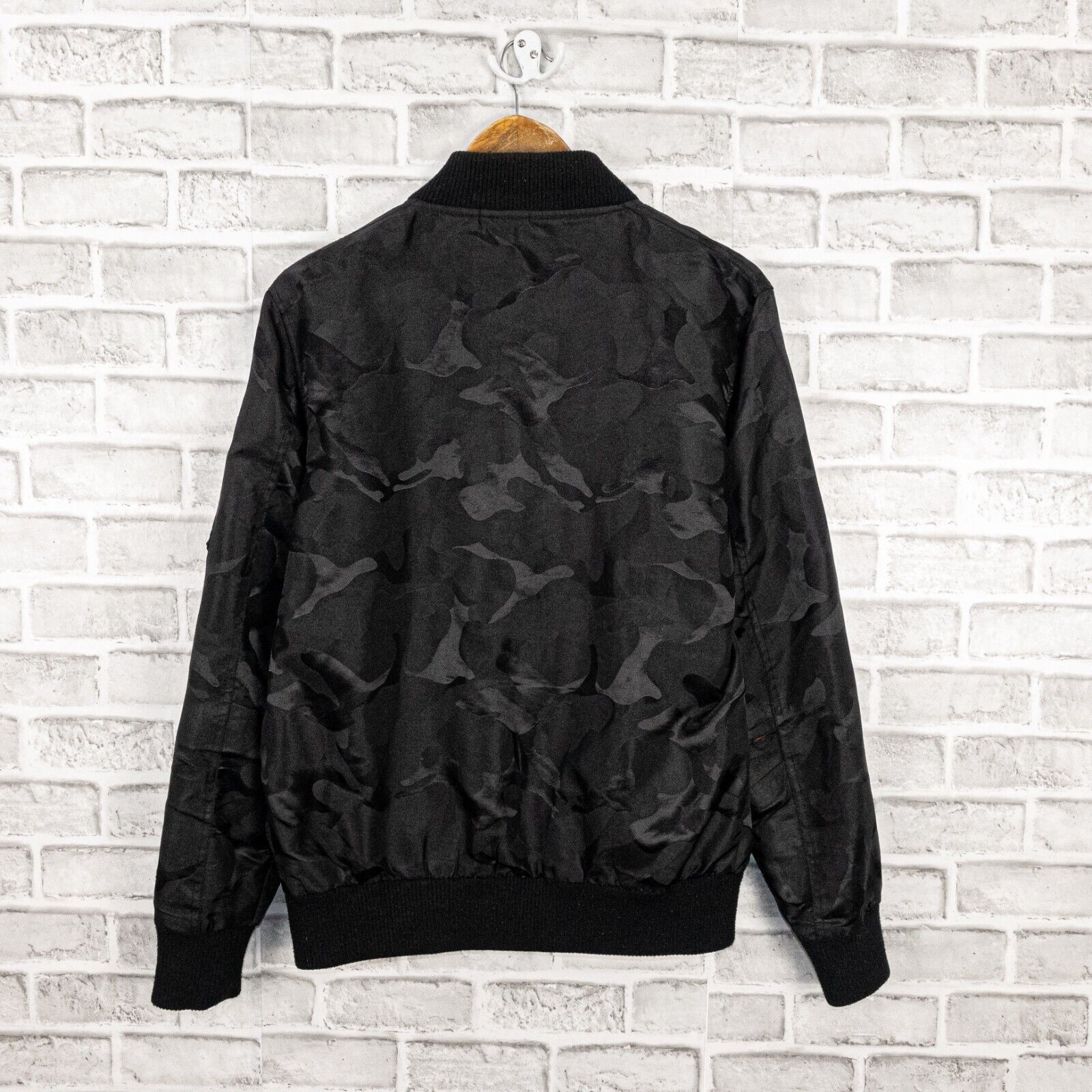 Other Rough Trade Gear Men's Black Camo Bomber Jacket Size Small Size US S / EU 44-46 / 1 - 3 Thumbnail