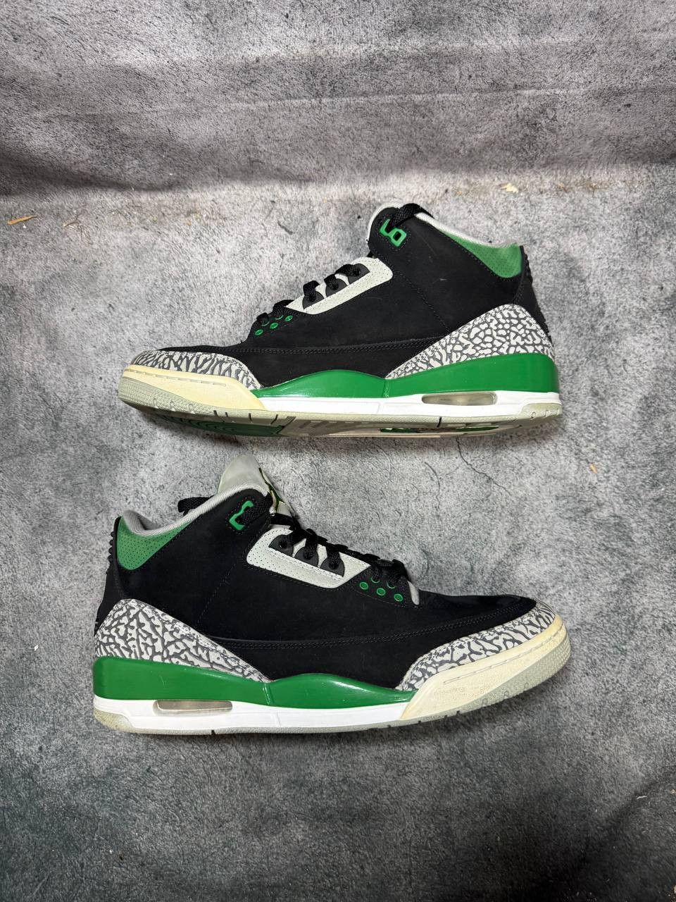Jordan Brand Size 12 | Jordan 3 Pine Green With Box | Pre-Owned Size US 12 / EU 45 - 9 Thumbnail