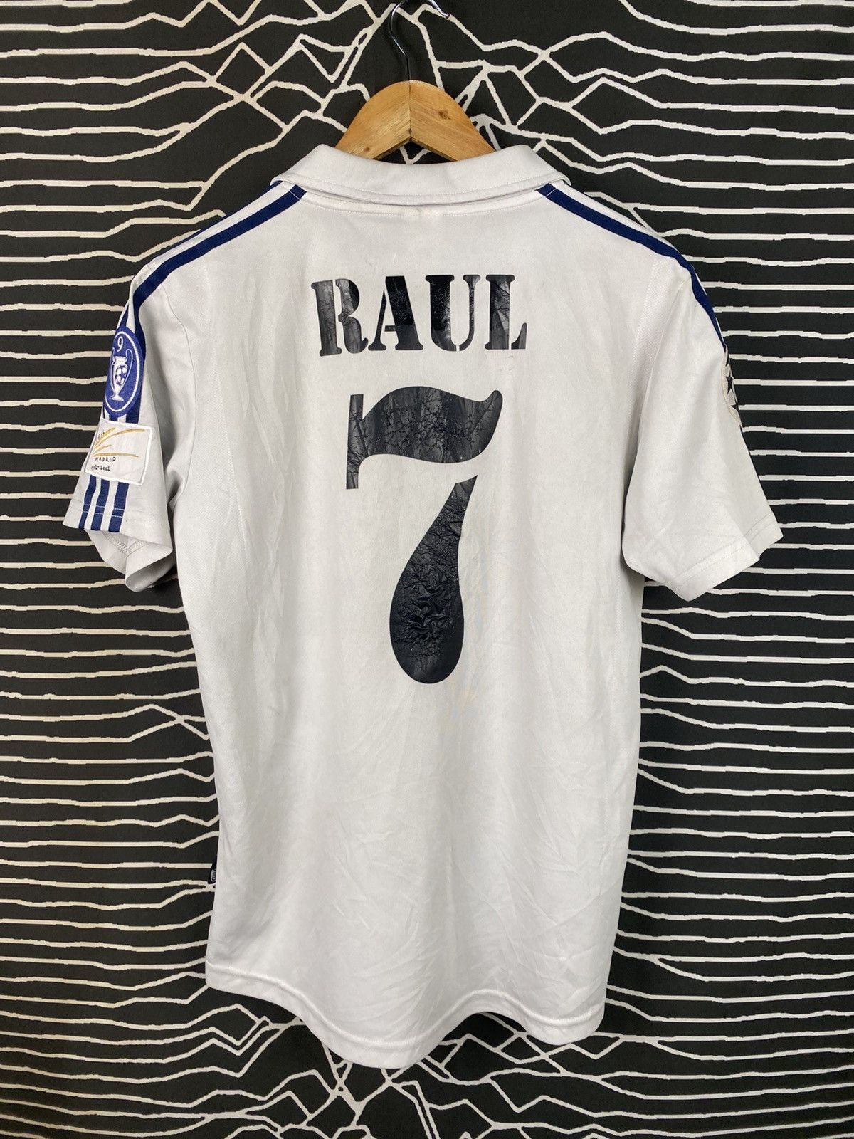 Adidas Vintage 2002/03 Real Madrid Centenary Home Jersey - Raul #7 Size US M / EU 48-50 / 2 - 3 Thumbnail