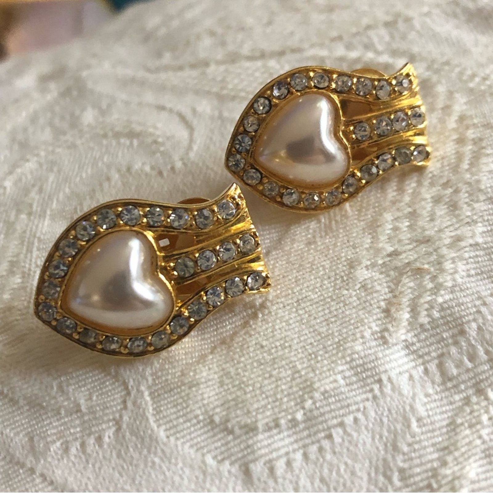 Vintage Vintage elegant cream heart rhinestone clip on earrings Size ONE SIZE - 6 Thumbnail