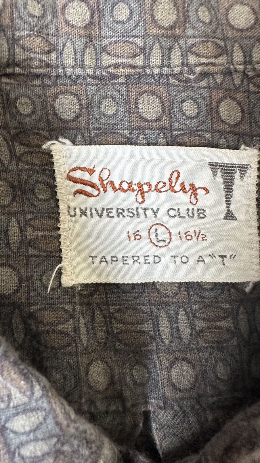 Vintage VINTAGE 80S SHAPELY UNIVERSITY CLUB PATTERN SHIRT Size US L / EU 52-54 / 3 - 6 Thumbnail