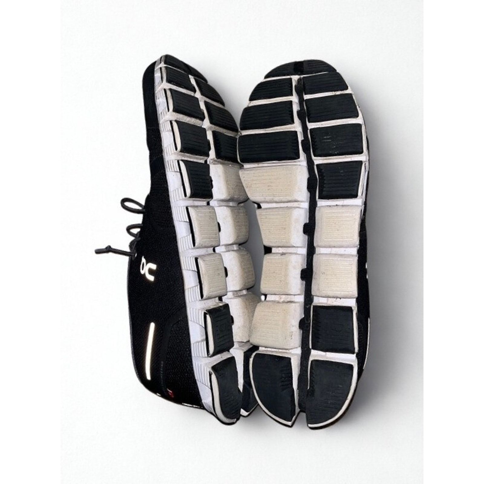 On On Cloud 5 Running Shoes Men’s 11.5 Black White Sneakers EUC Size US 11.5 / EU 44-45 - 10 Thumbnail