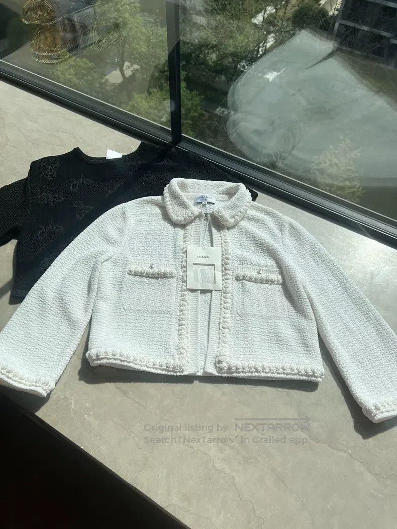 Chanel Chanel 25p white doll collar cardigan coat Size XS / US 0-2 / IT 36-38 - 1 Thumbnail
