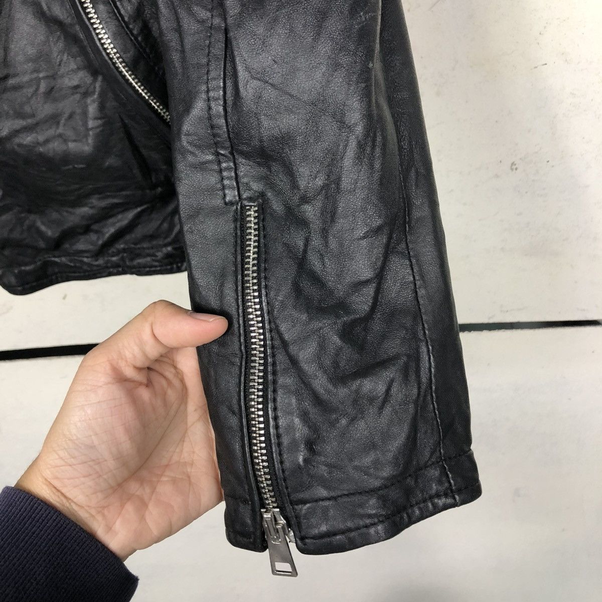 Vera Pelle 🔥CROPPED LEATHER JACKET BIKER ASYMMETRICAL DELAN ITALY Size US M / EU 48-50 / 2 - 17 Thumbnail