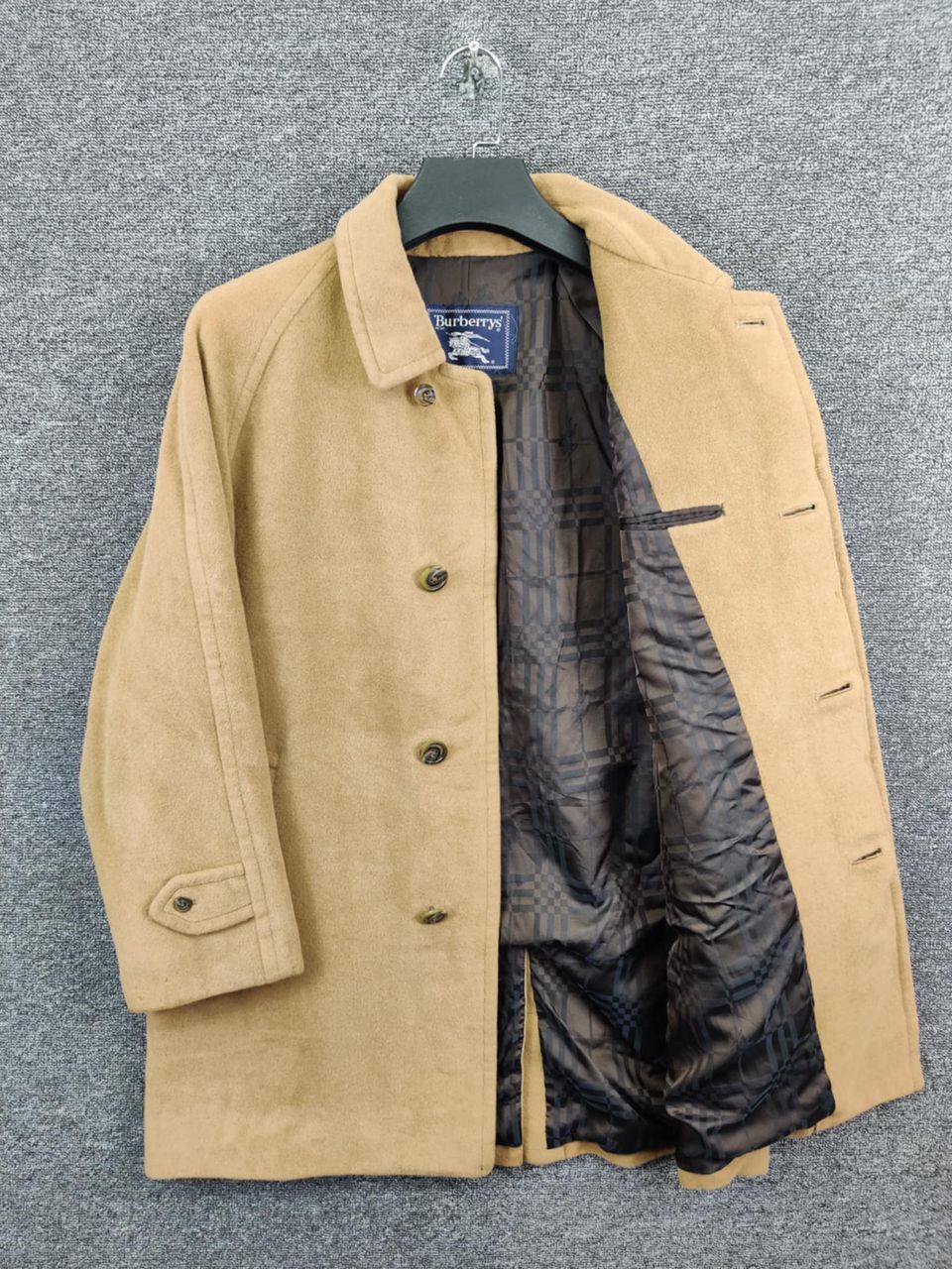 Burberry Vintage Burberry Wool Single Breasted Beige Coat Size US L / EU 52-54 / 3 - 7 Thumbnail