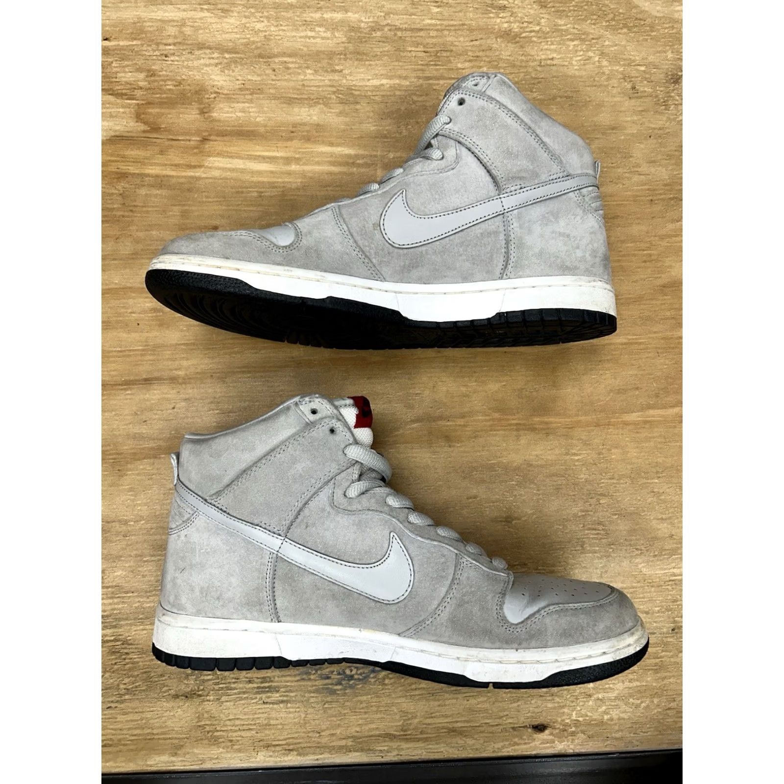 Nike VINTAGE Nike SB Dunk High Pee Wee Herman Size 10 Mens Grey Heather/Grey Heather 2007 Dunks Rare Skate Shoes Size US 9 / EU 42 - 7 Thumbnail