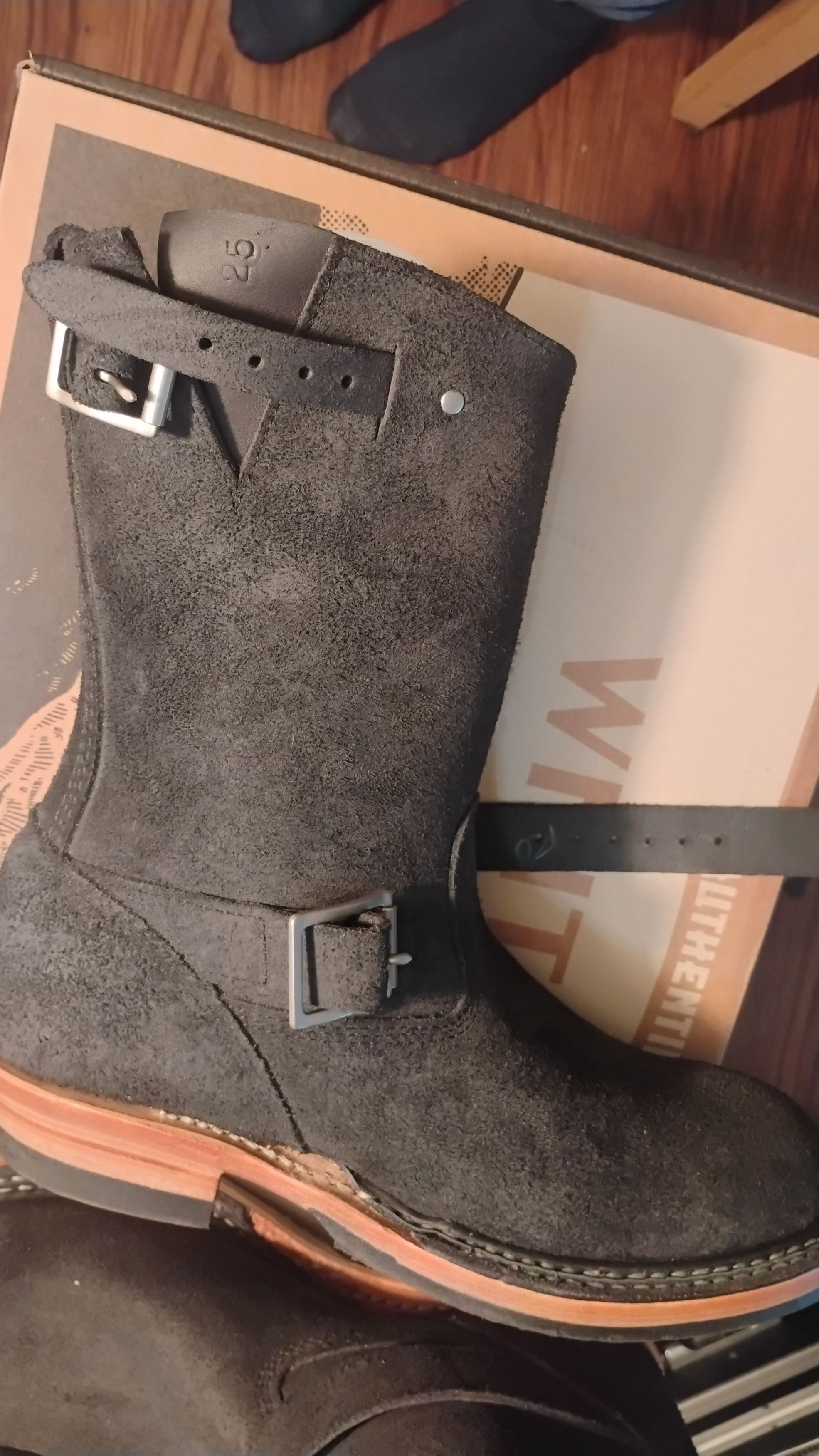 White's Boots Nomad ; Narrow size 9 C Size US 9 / EU 42 - 1 Thumbnail