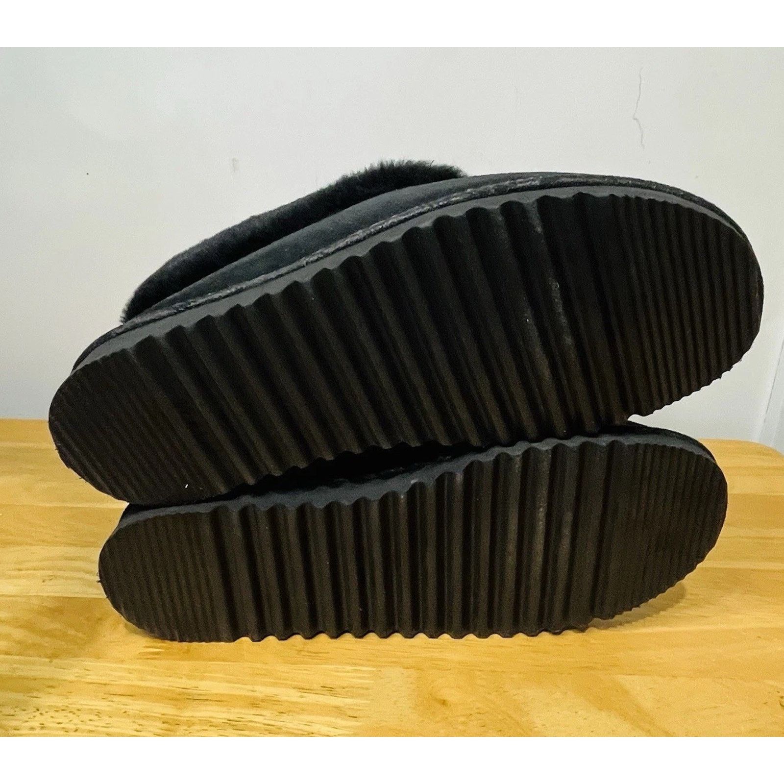 Nordstrom Nordstrom slippers suede black Slip On Ship Skin M 7 And W 8 Size US 7 / EU 40 - 7 Thumbnail