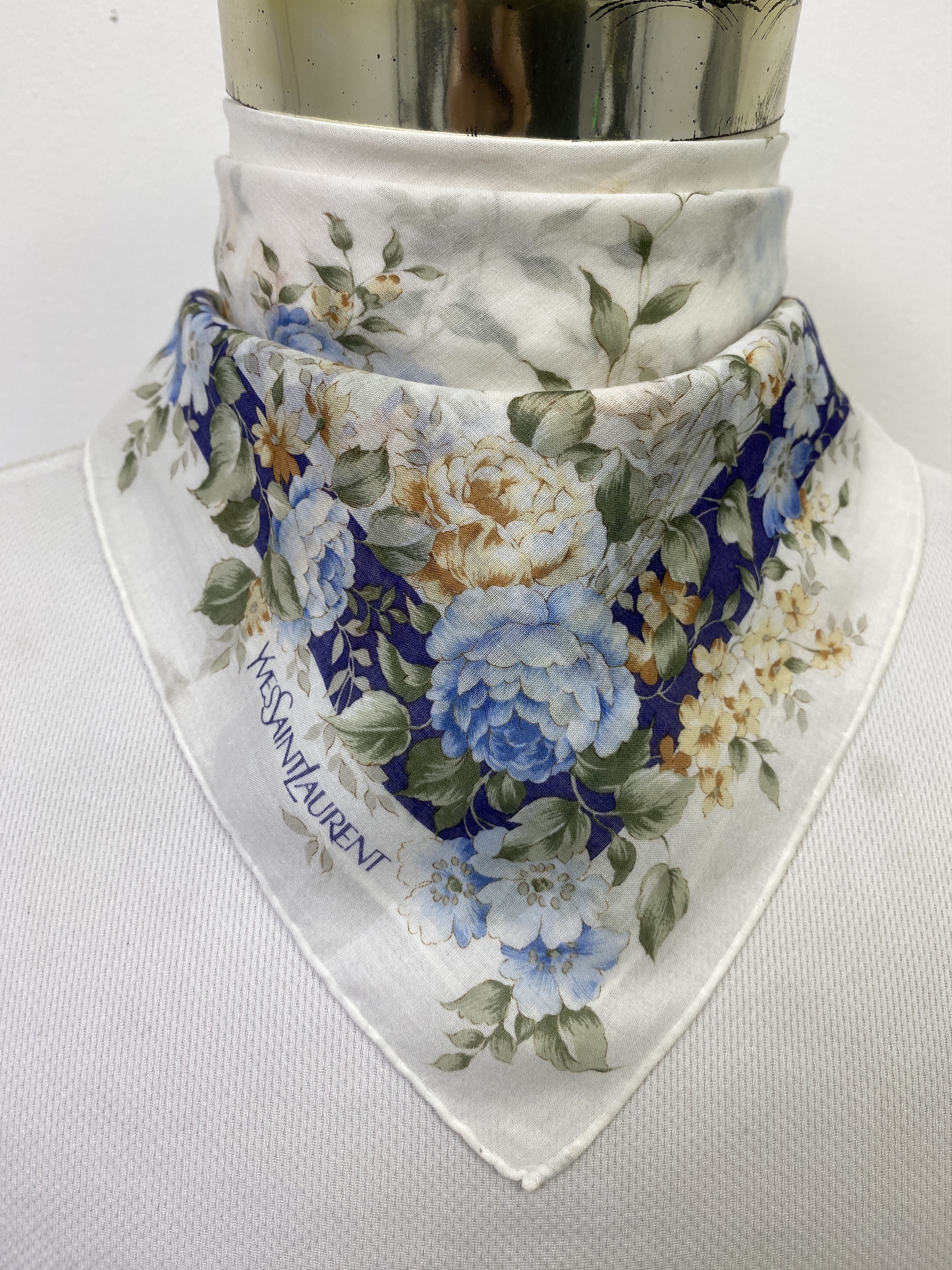 Yves Saint Laurent Vintage Yves Saint Laurent Handkerchief / Neckerchief KT0127 Size ONE SIZE - 2 Thumbnail
