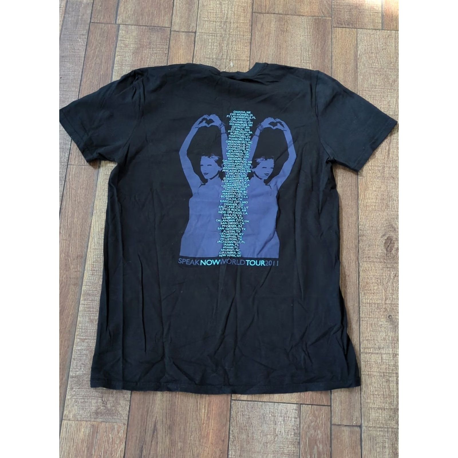 Gildan Taylor Swift Speak Now World Tour T-Shirt M Black Graphic 2011 Concert Womens T-Shirt Graphic Print Logo Vintage Yes Size M / US 6-8 / IT 42-44 - 5 Thumbnail