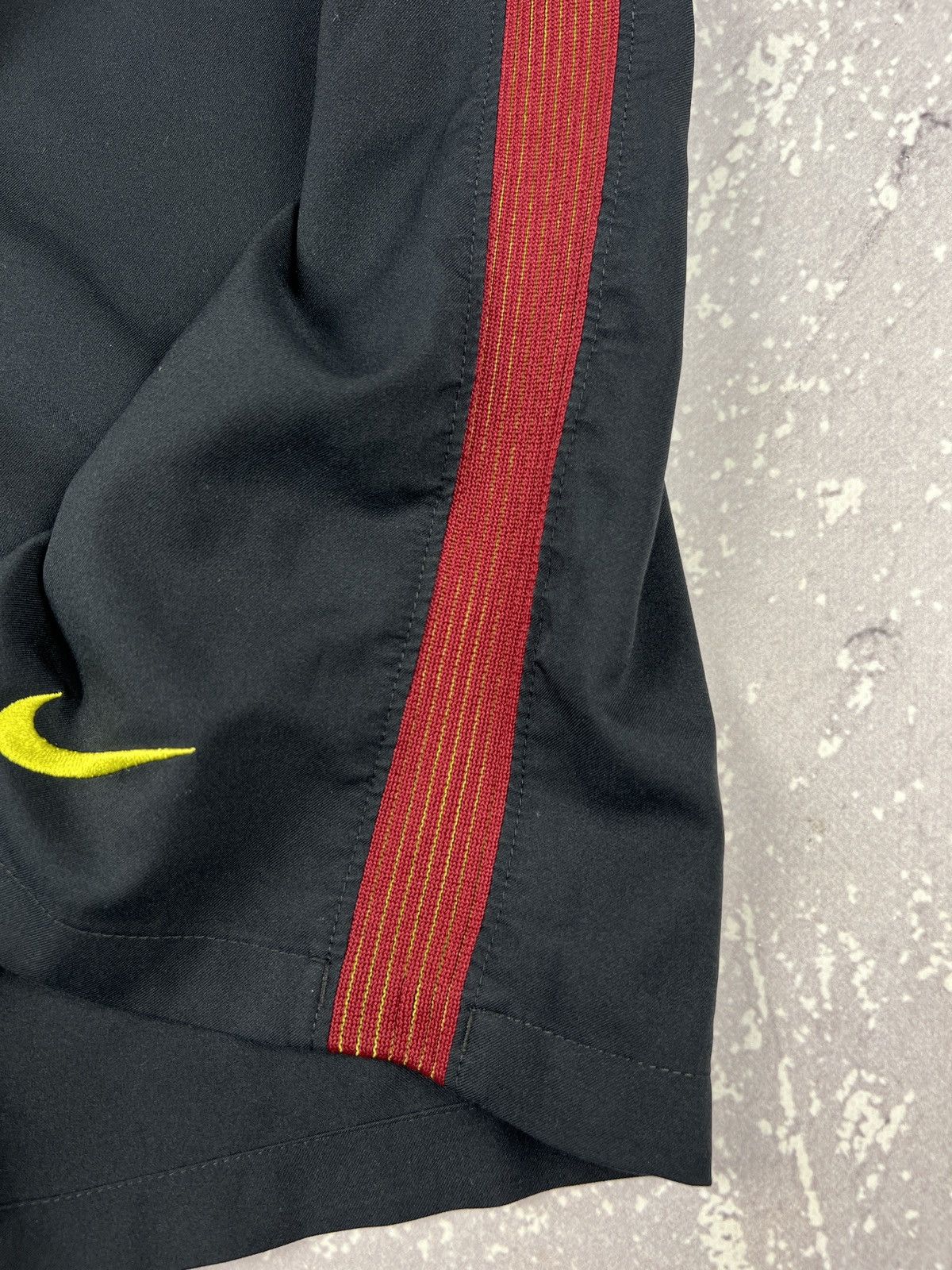 Nike 2016/2017 Away Nike Manchester City Soccer Football Shorts Size US 29 - 5 Thumbnail