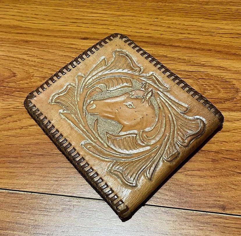 Vintage Vintage 1990s Handcrafted Leather Tan Wallet Mason Size ONE SIZE - 2 Thumbnail