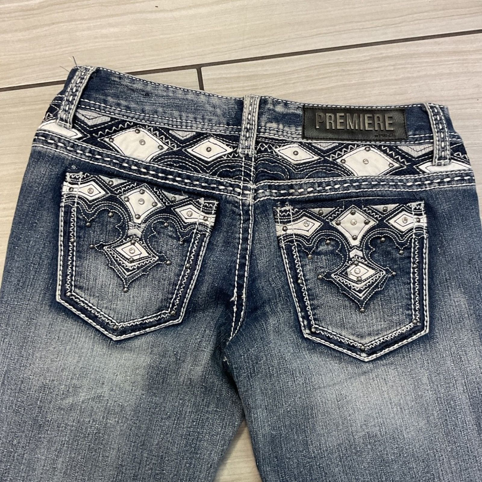 rue21 Rue 21 Premiere Slim Bootcut Embroidered Jeans Size 31" - 5 Thumbnail