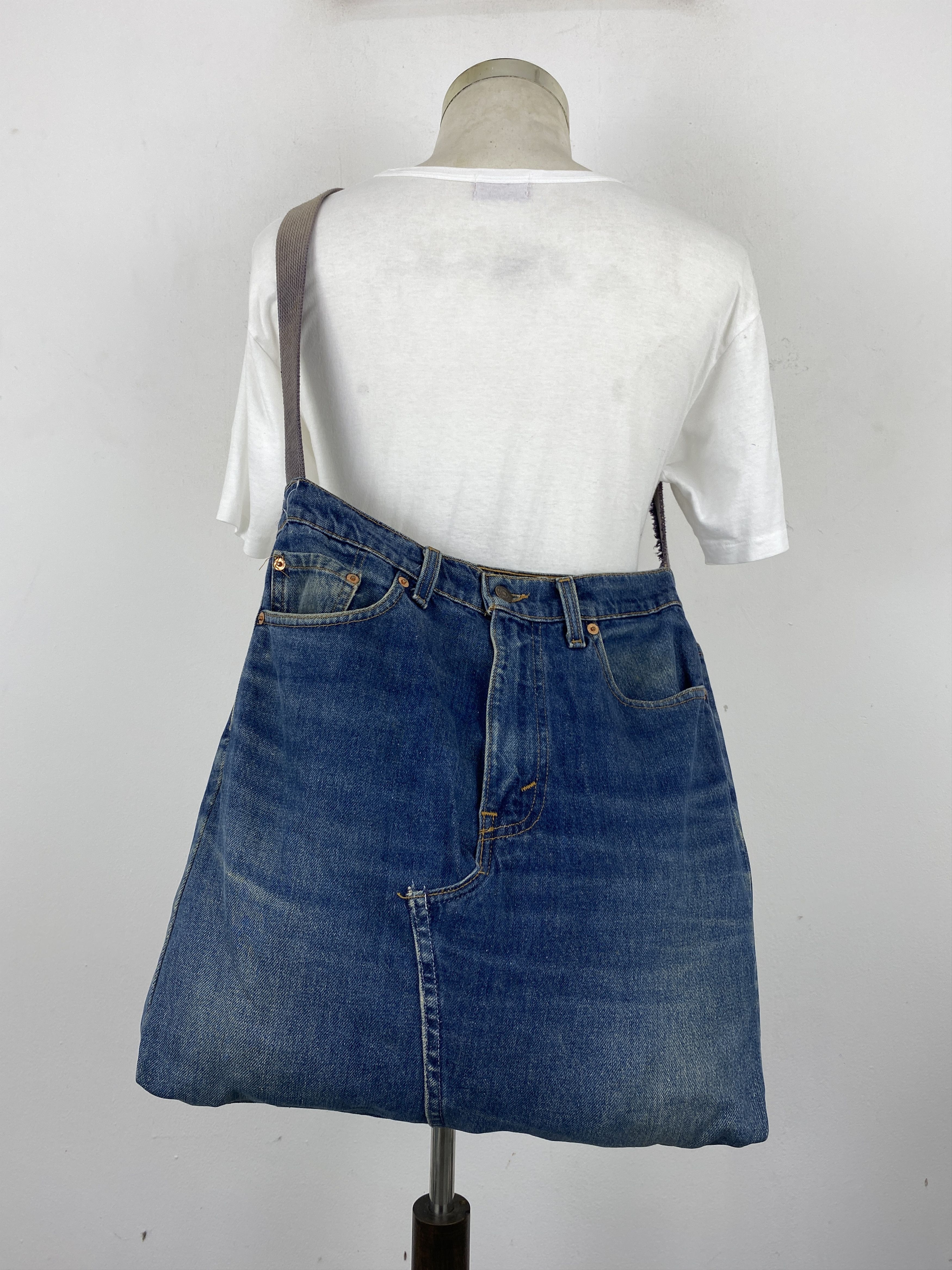 Handmade × Levi's × Vintage Vintage Levi's Jeans Custom Handmade Cossbody Bag BG0105 Size ONE SIZE - 2 Thumbnail